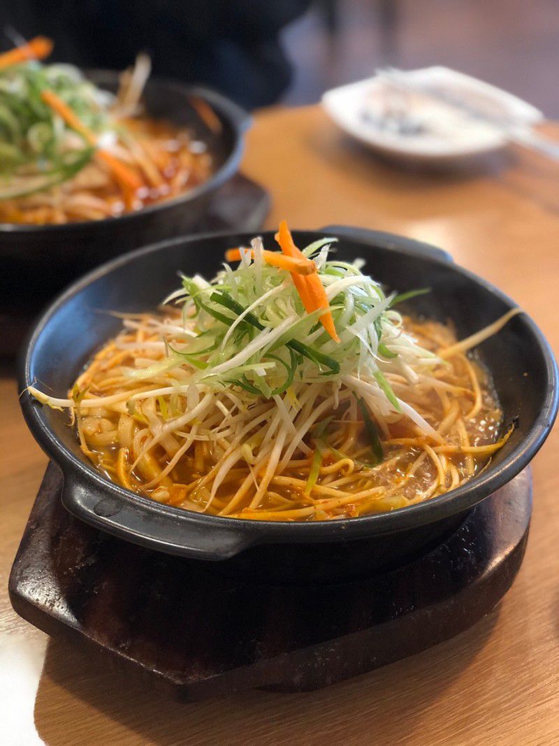 뚝배기육칼 관악역점