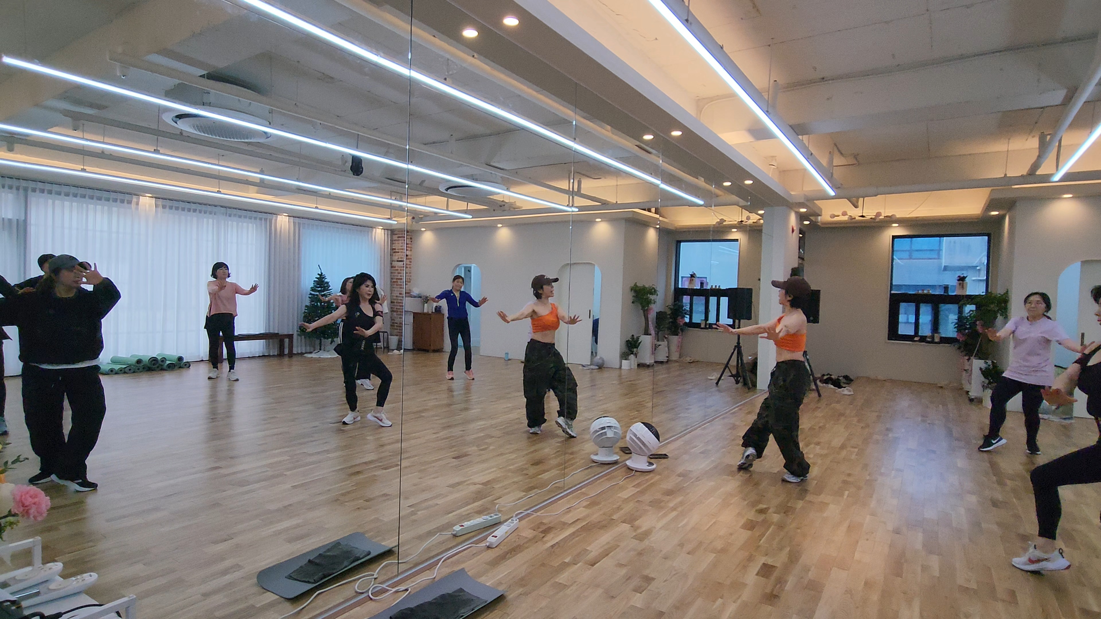 샤인댄스 스튜디오