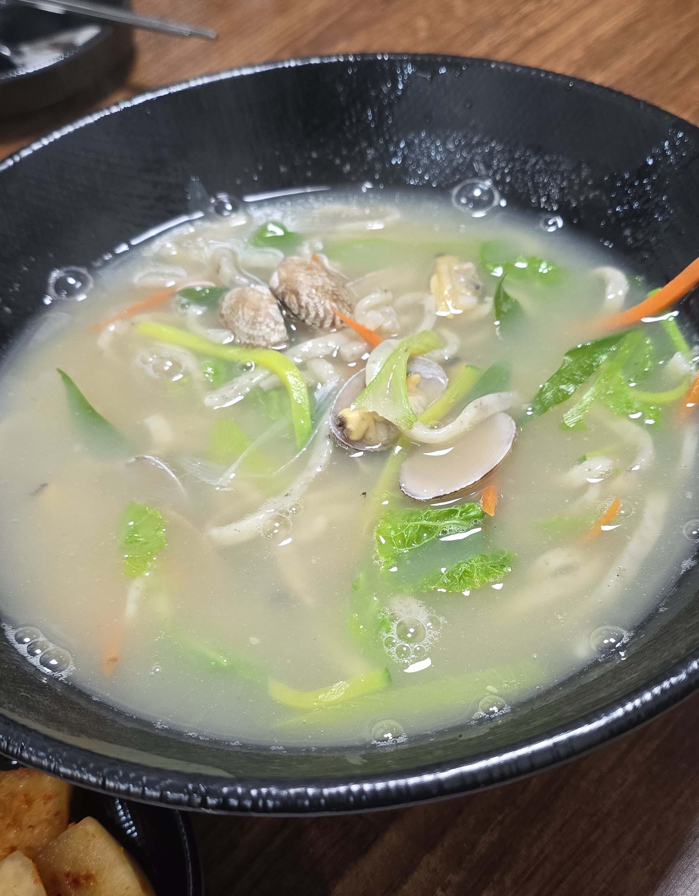 수변바지락칼국수