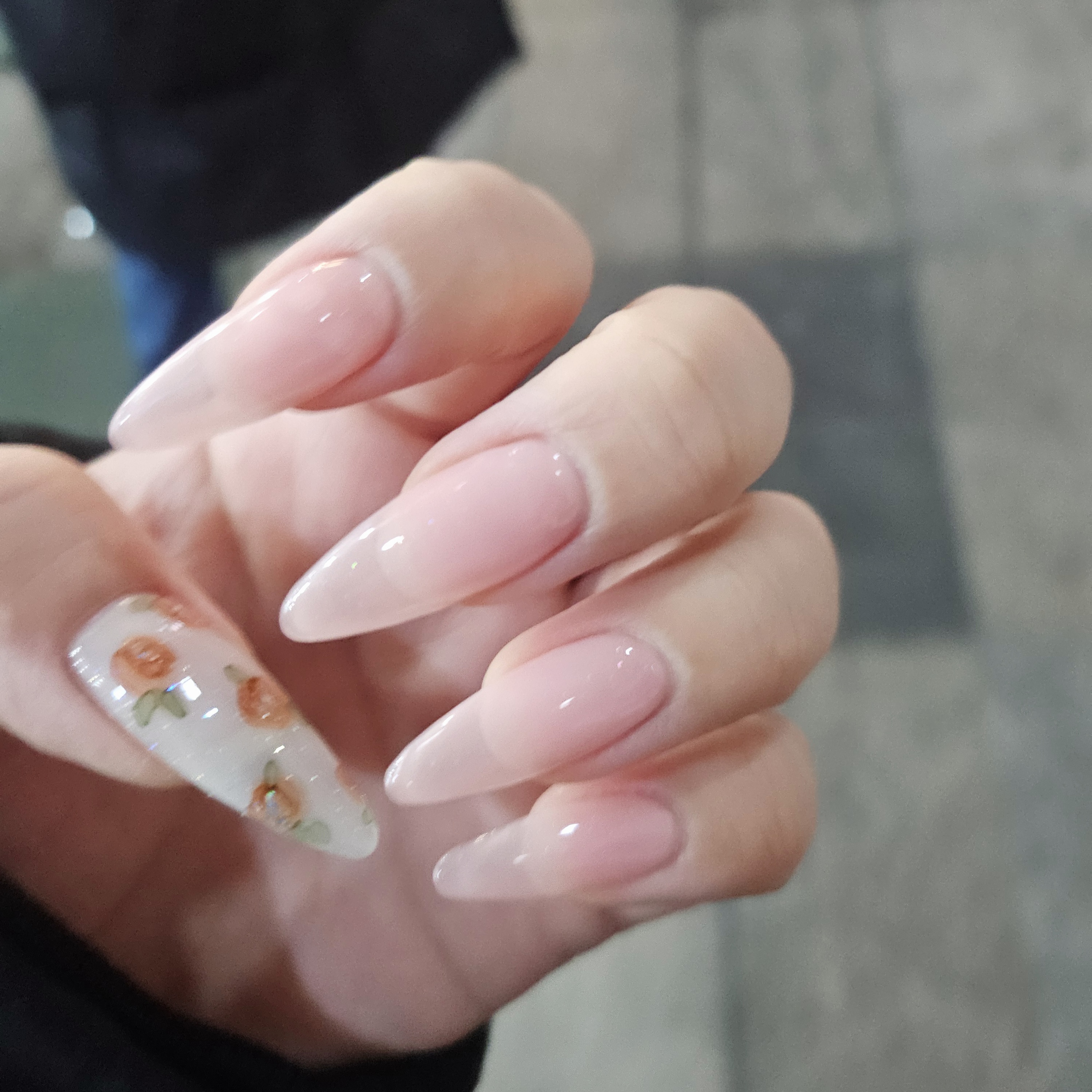 네일은보라해