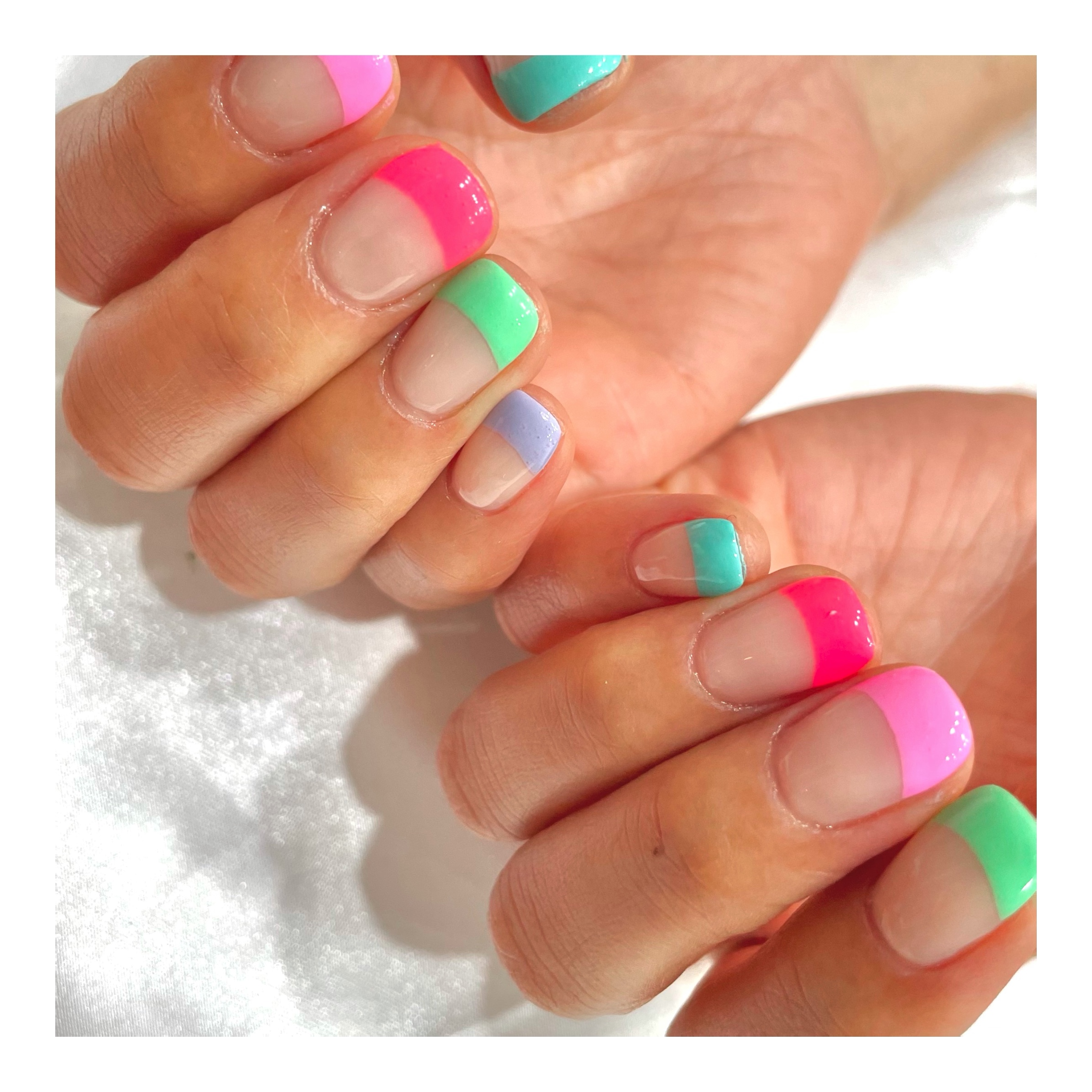 꽃이피다네일 대표 이미지