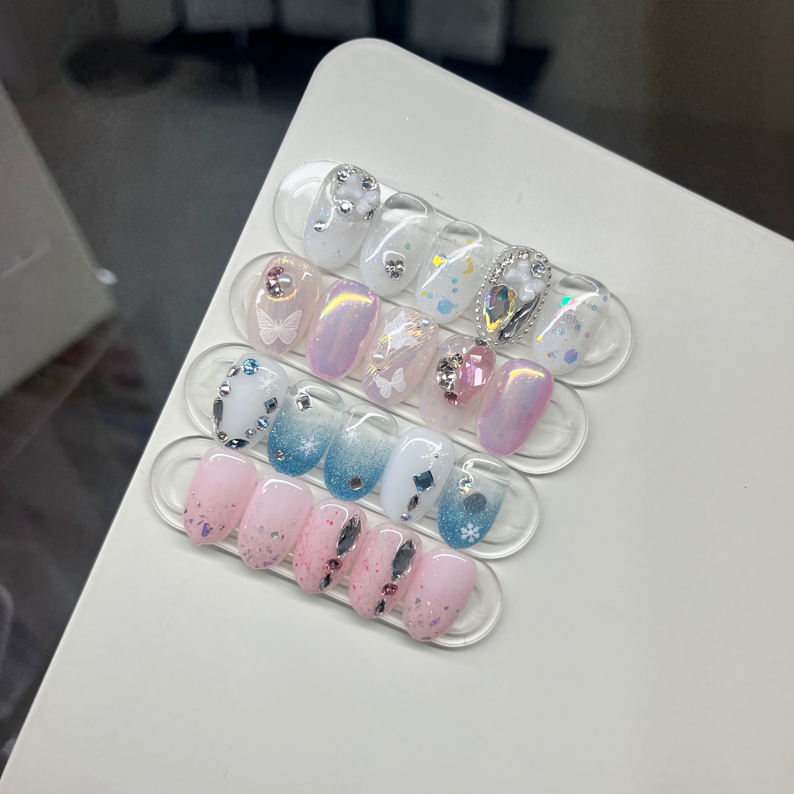 헬리아네일 운정역점