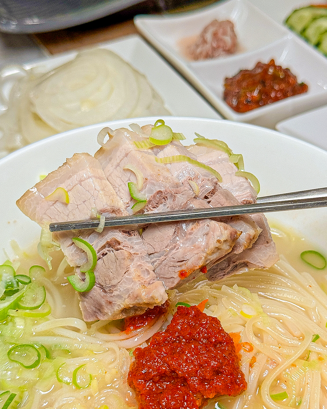 날마다잔치 국수와보쌈