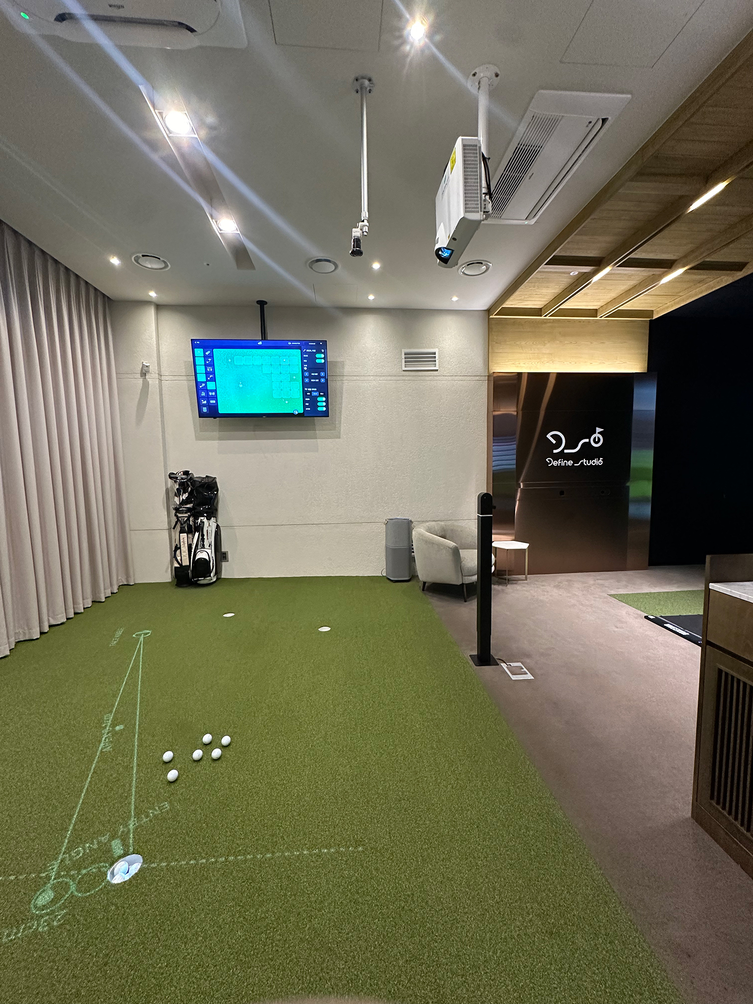 디파인 스튜디오 대표 이미지