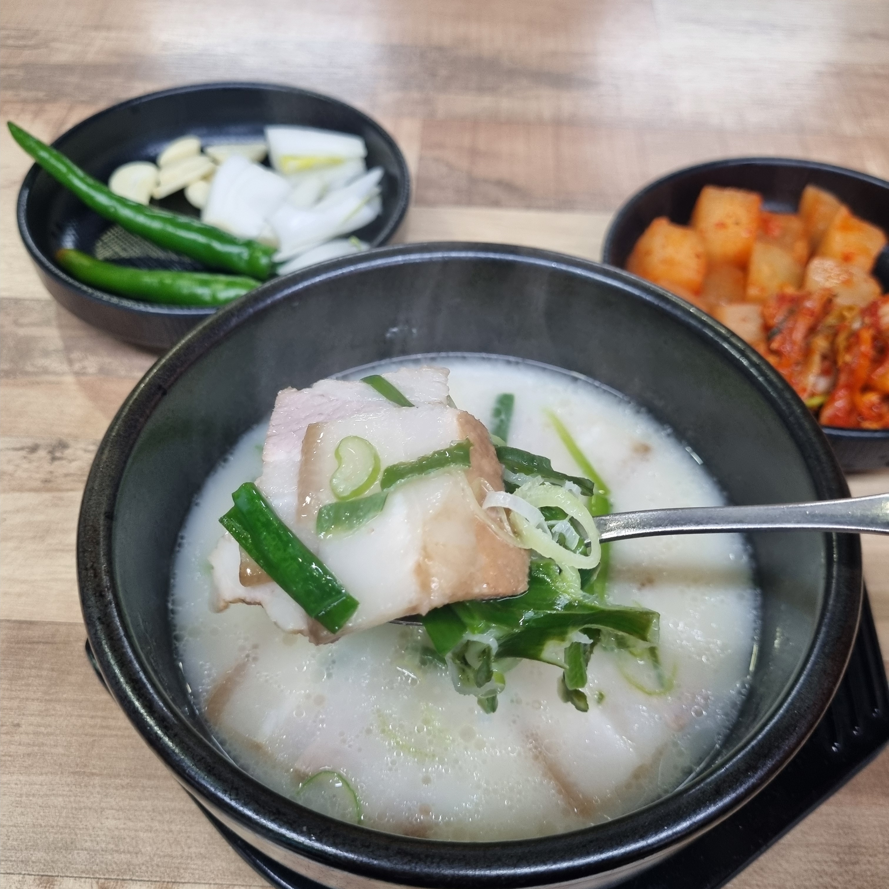 조선 돼지국밥 김해본점