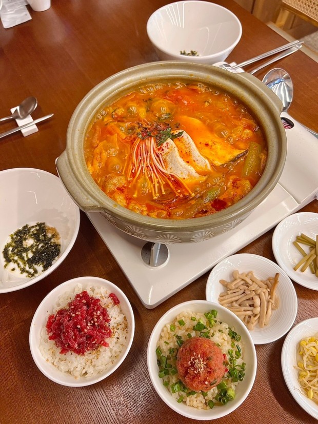 동양백반 김포점
