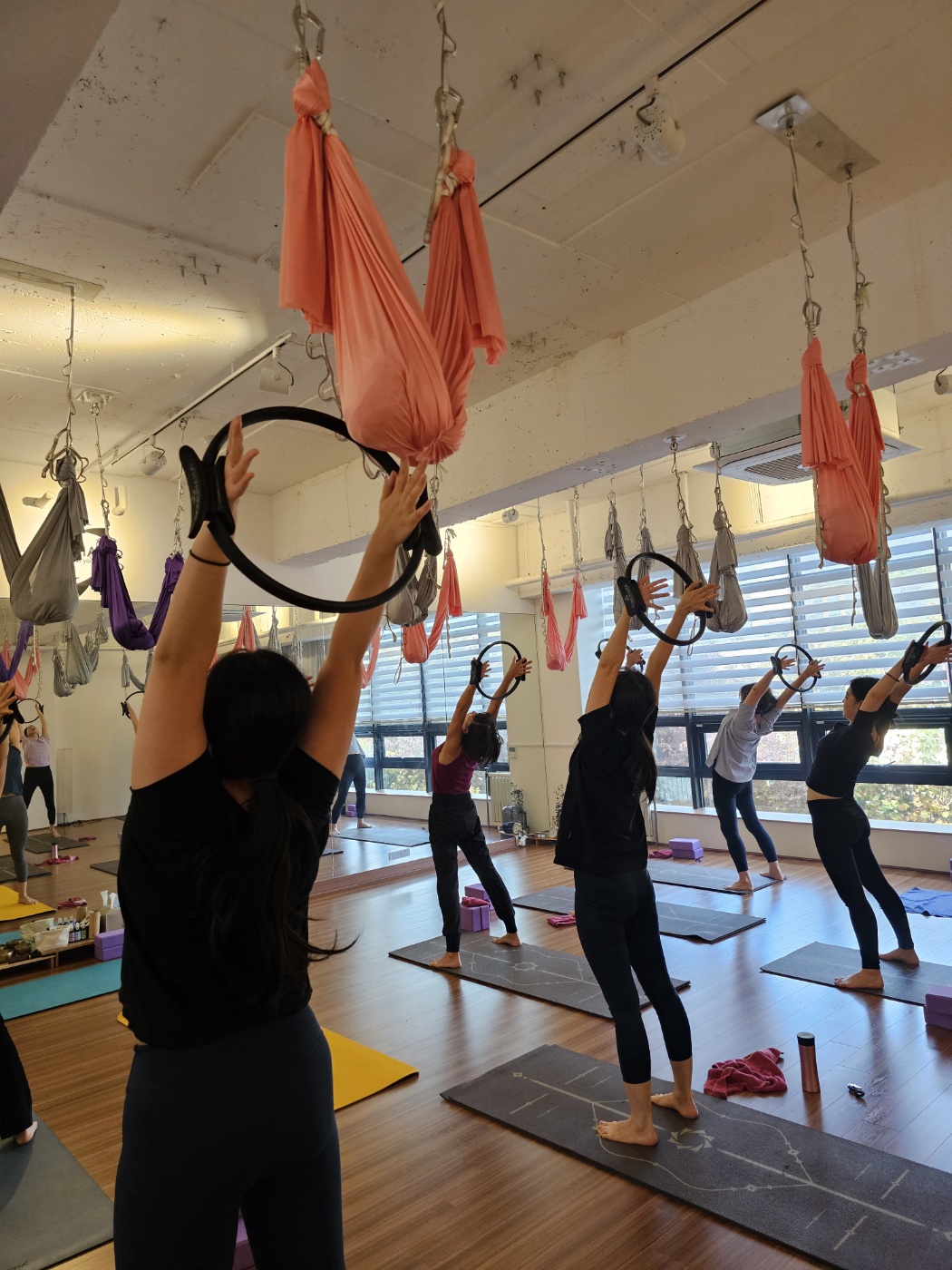 아리아요가 충무로역점 대표 이미지