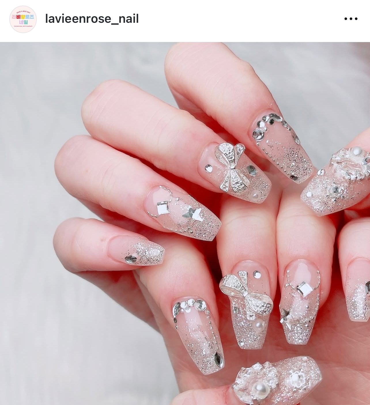 라비앙로즈네일
