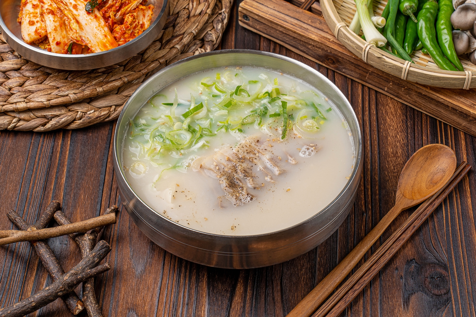 석촌칼국수보리밥 길동점