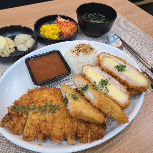 본진돈까스