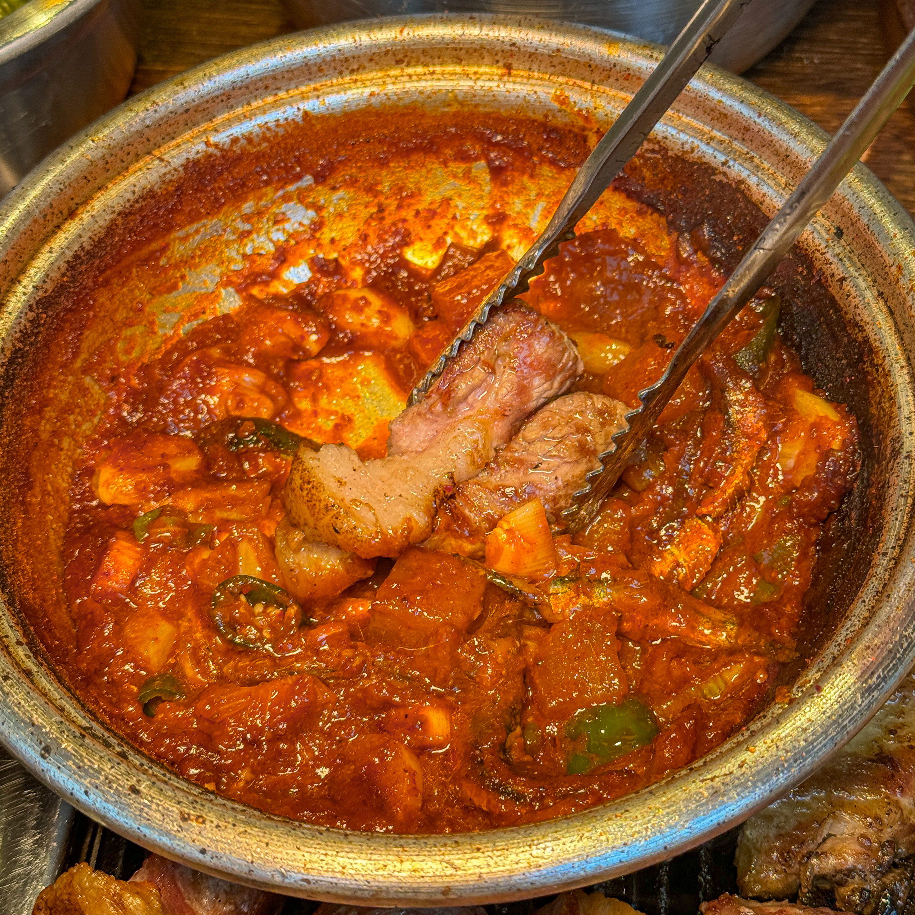 엄용백 돼지구이집