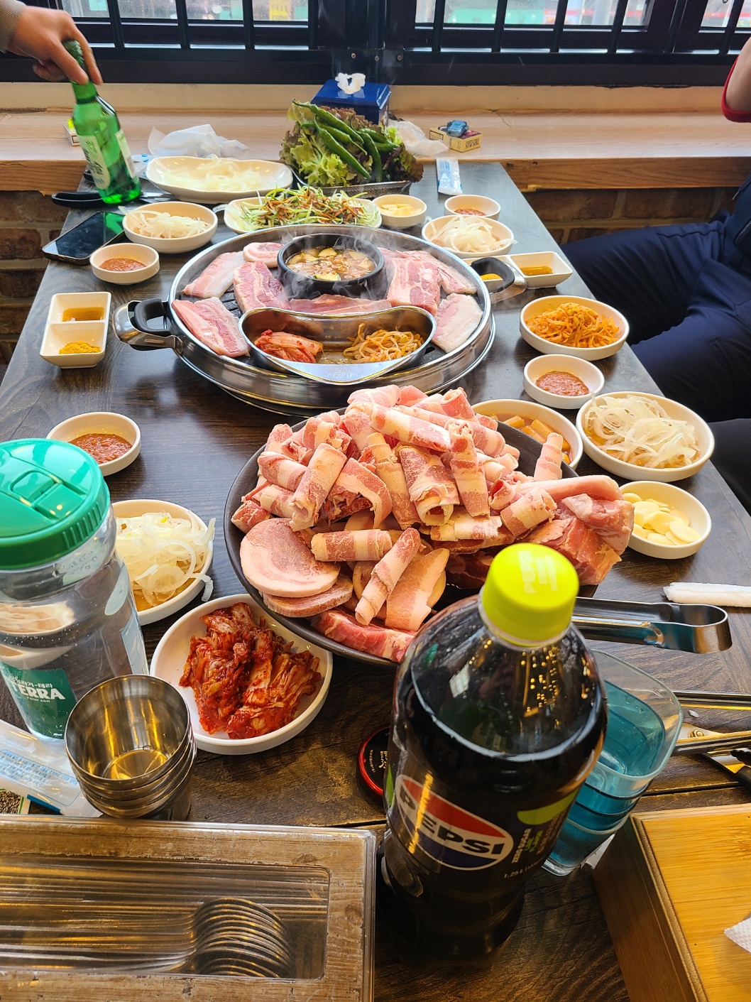 고인돌무한리필생고기 시화본점
