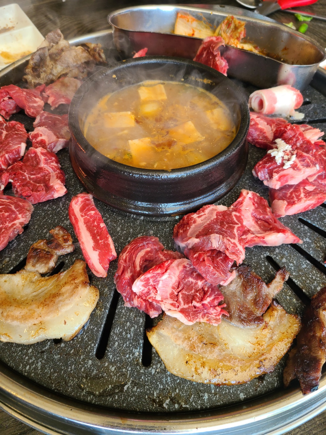 고인돌무한리필생고기 시화본점