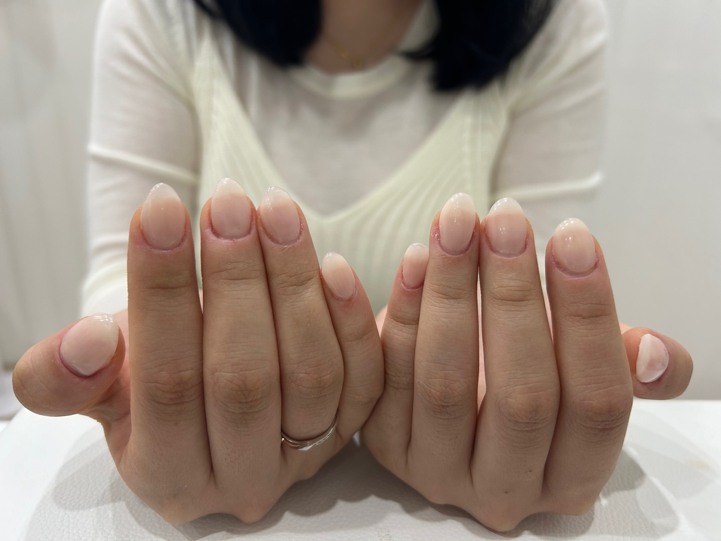 네일바이빈