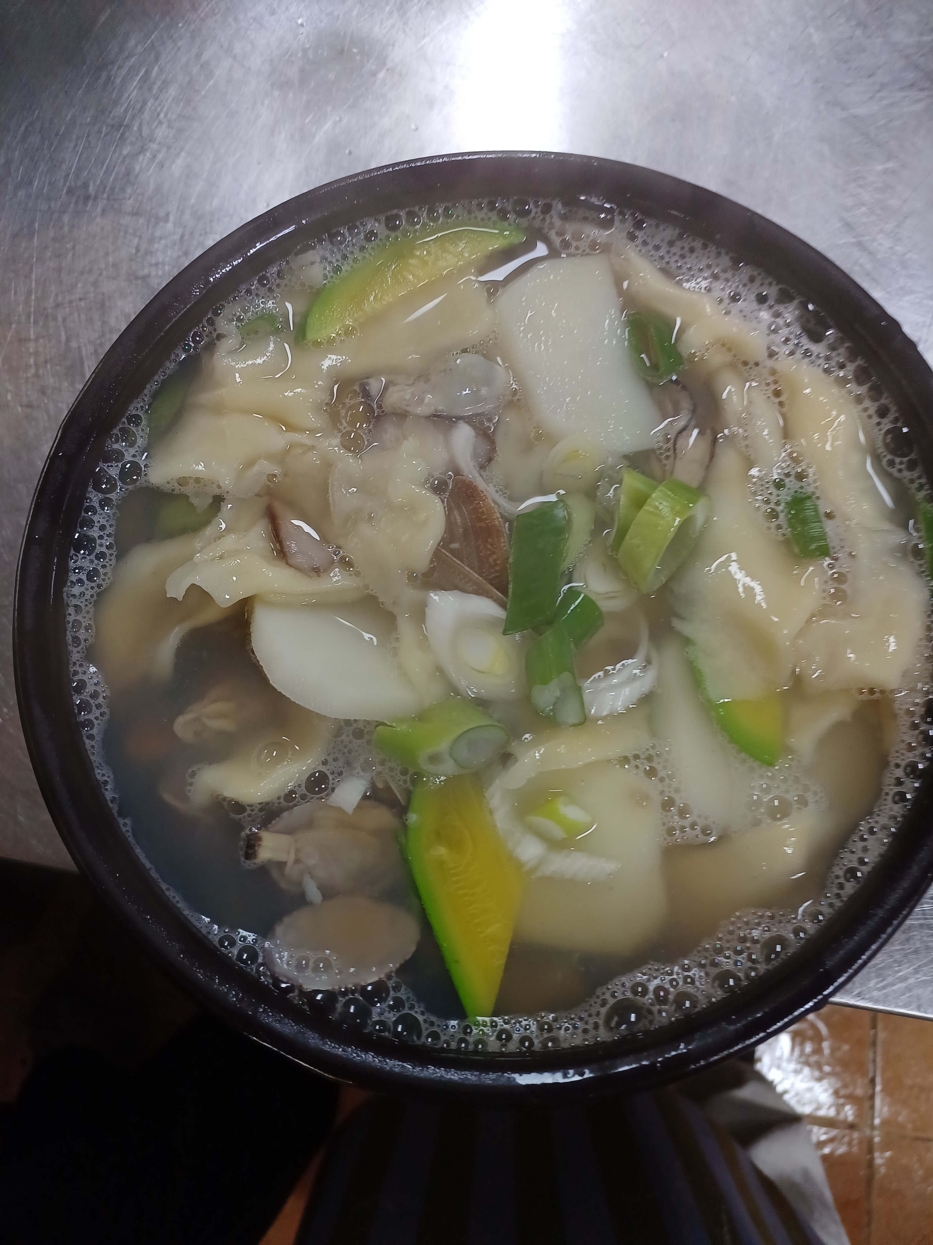 전통항아리손수제비