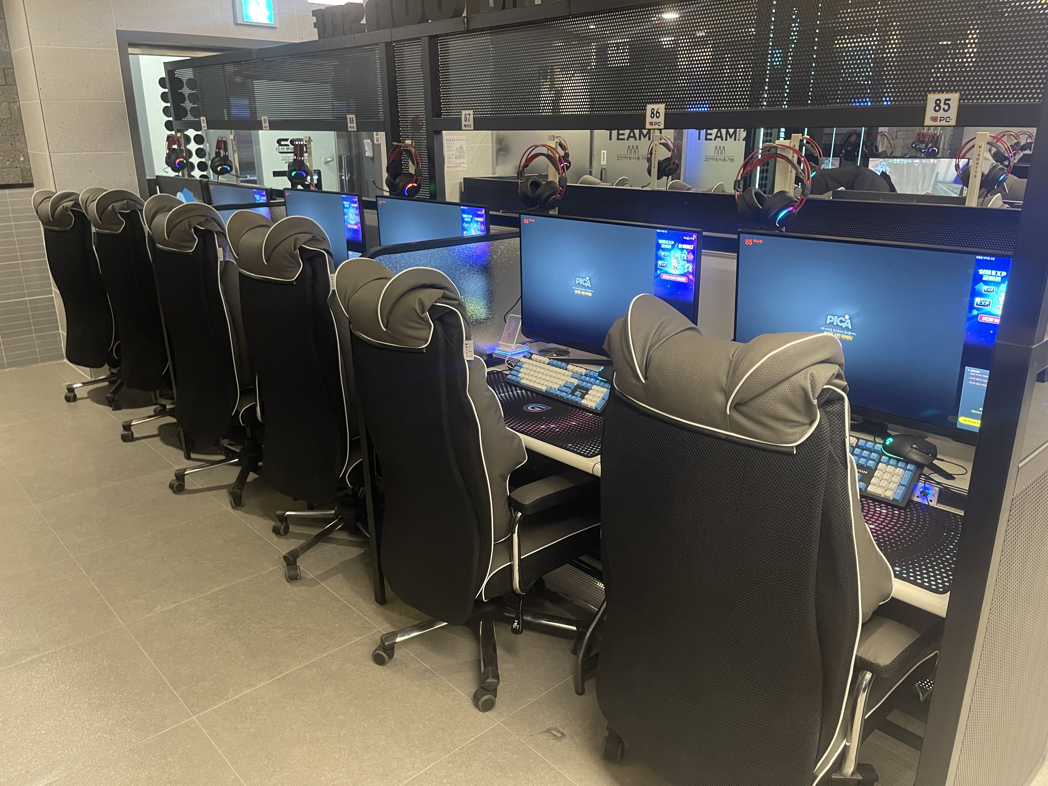 원투쓰리PC CAFE