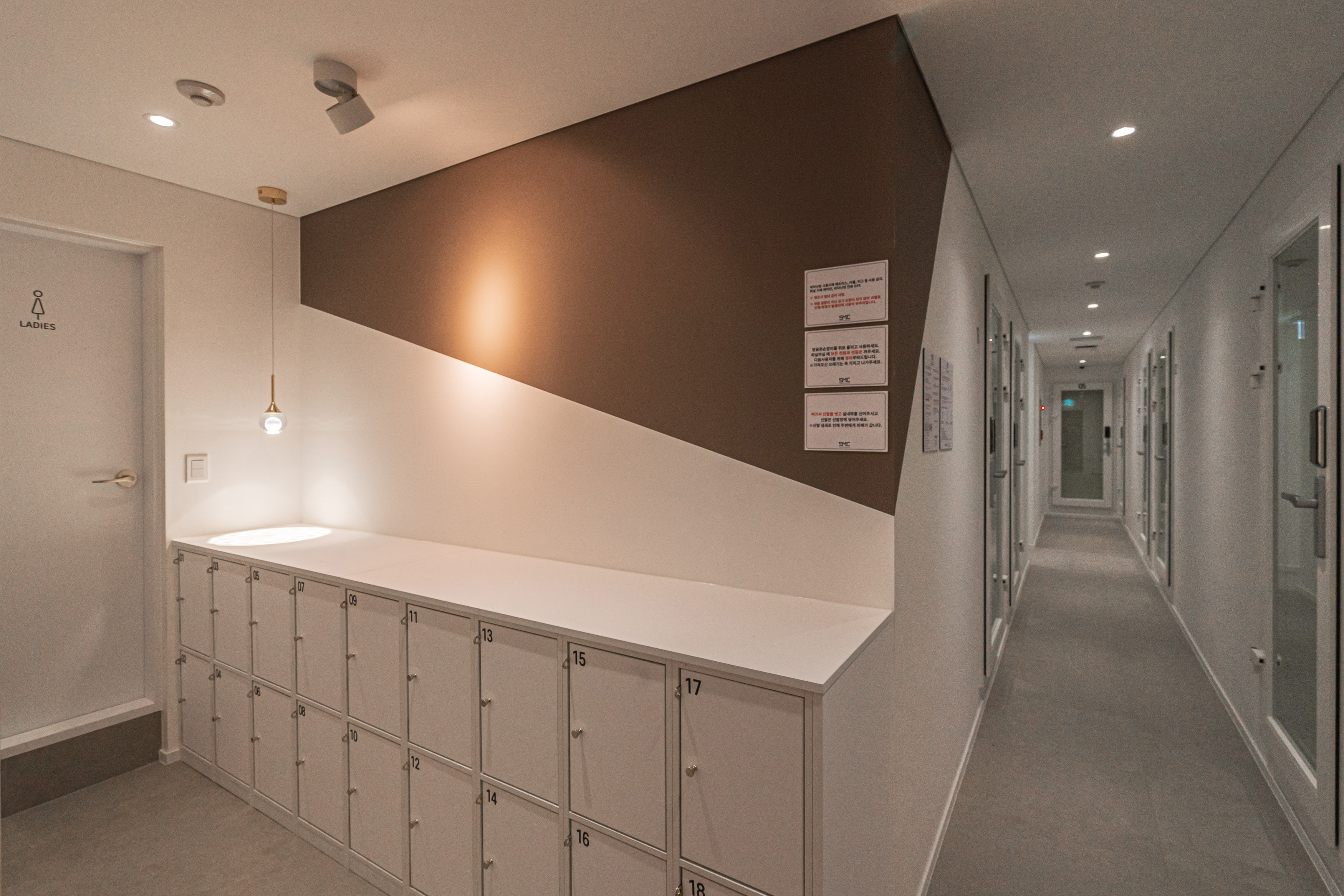 1번째 스튜디오 사진