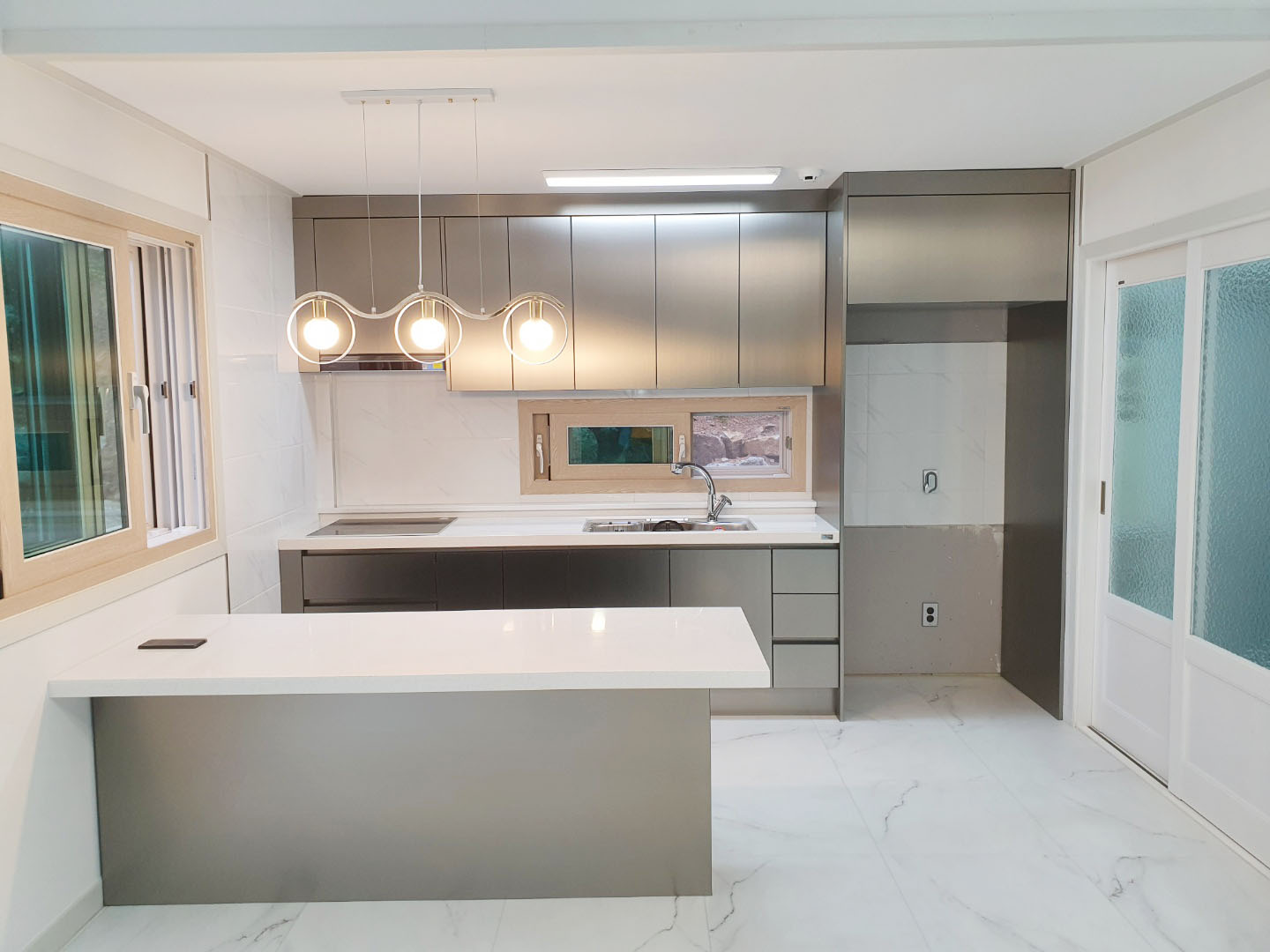 모던씽크 대표 이미지