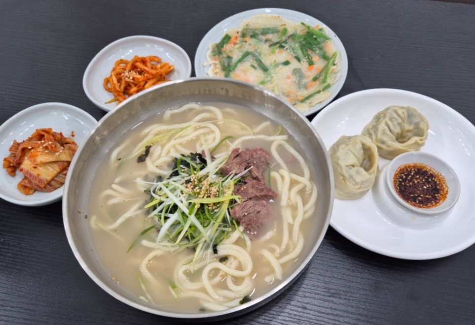 우밀칼국수