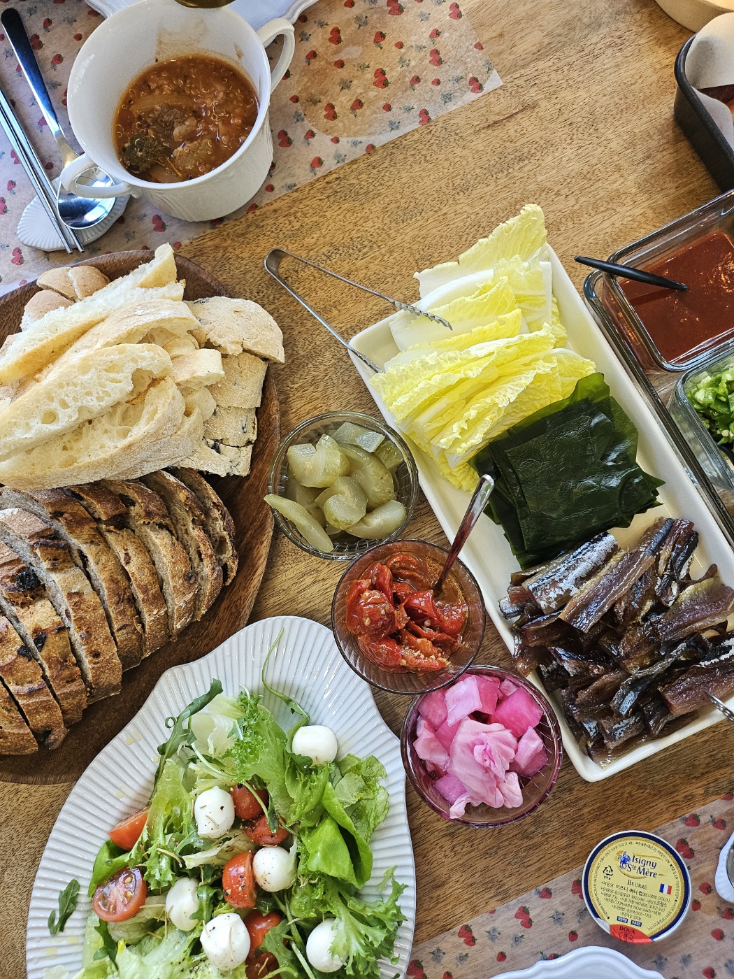 다린케이 빵식탁