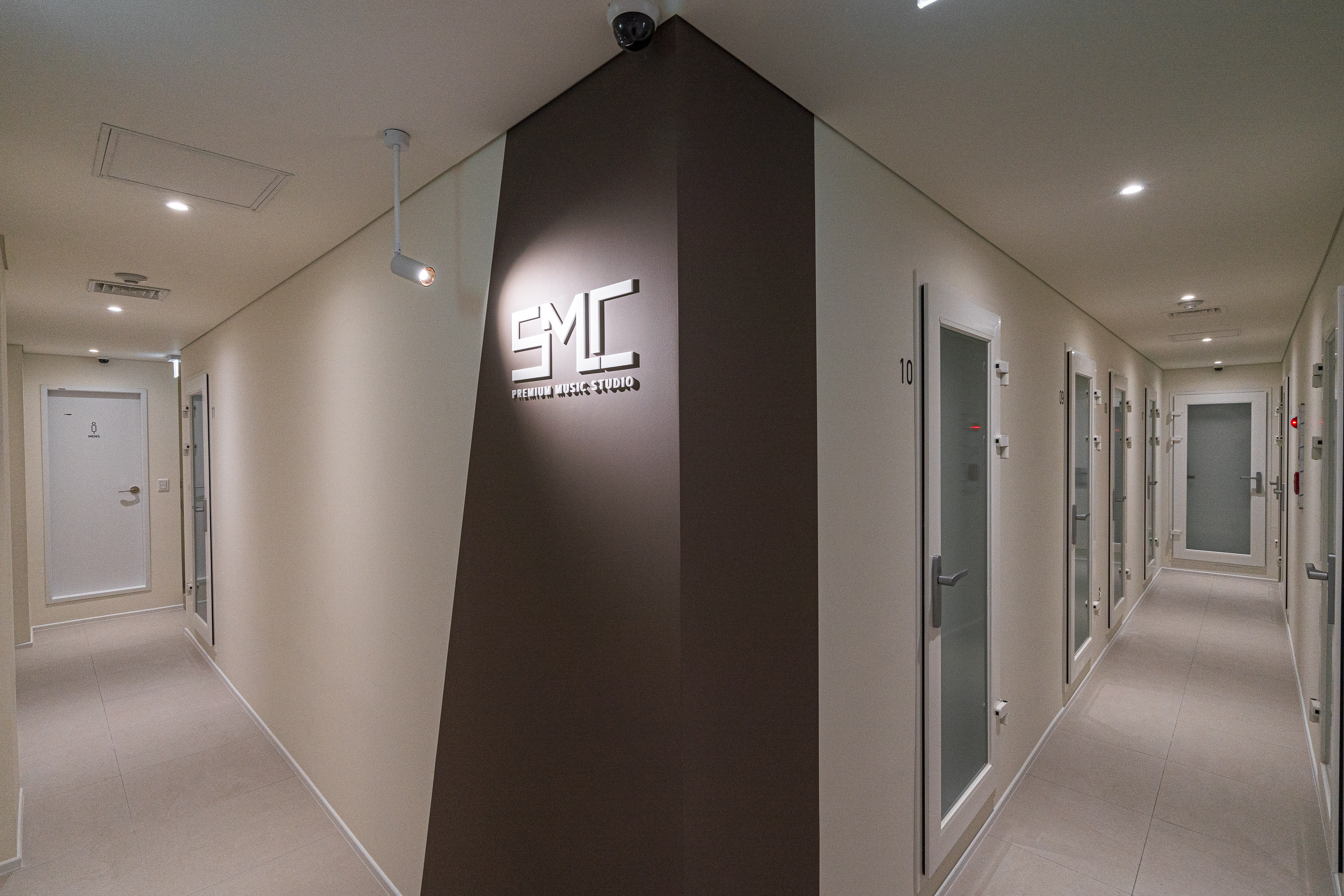 1번째 스튜디오 사진