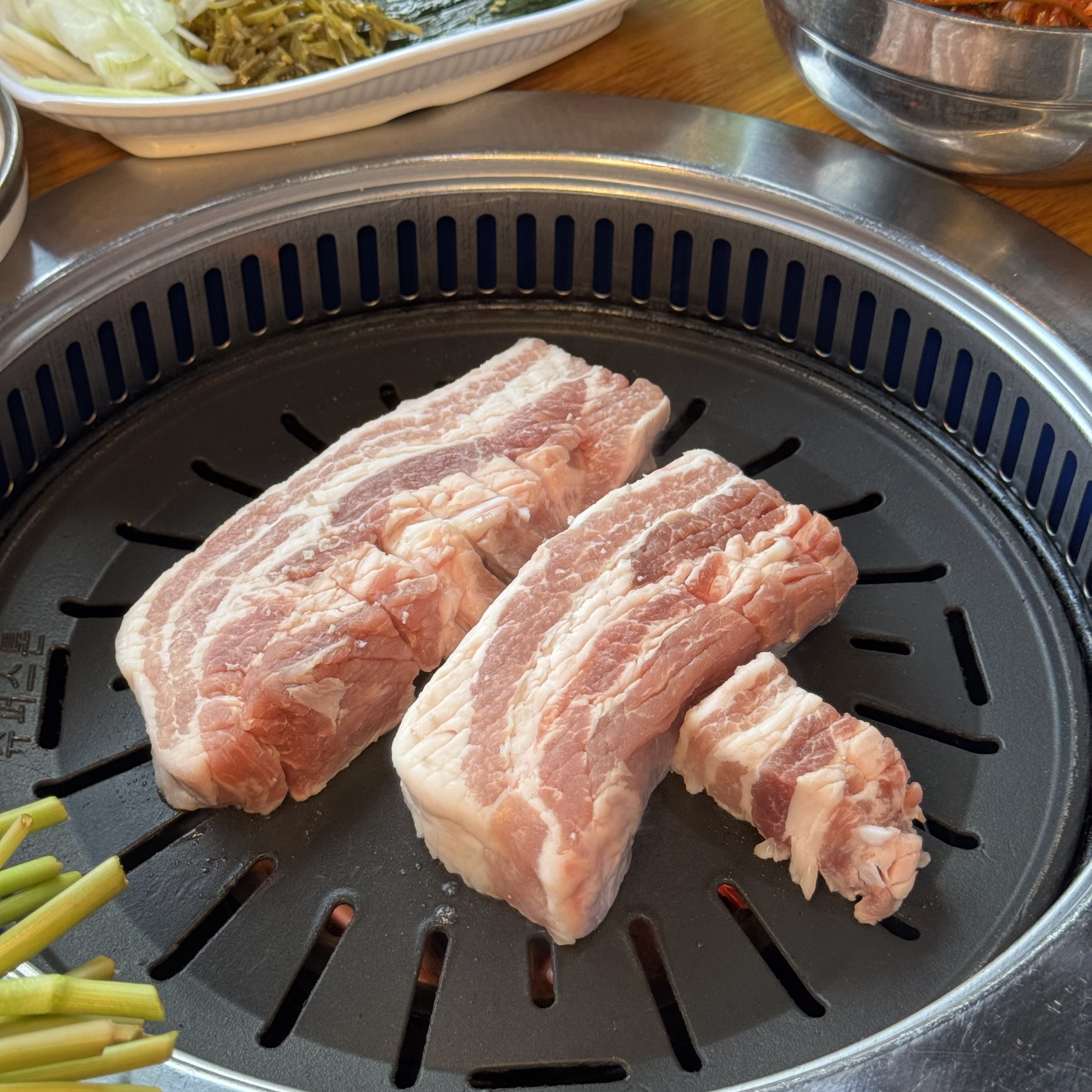 돼지만왕소금구이 진천점