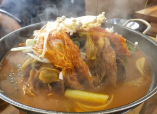 흥부네감자탕등뼈찜