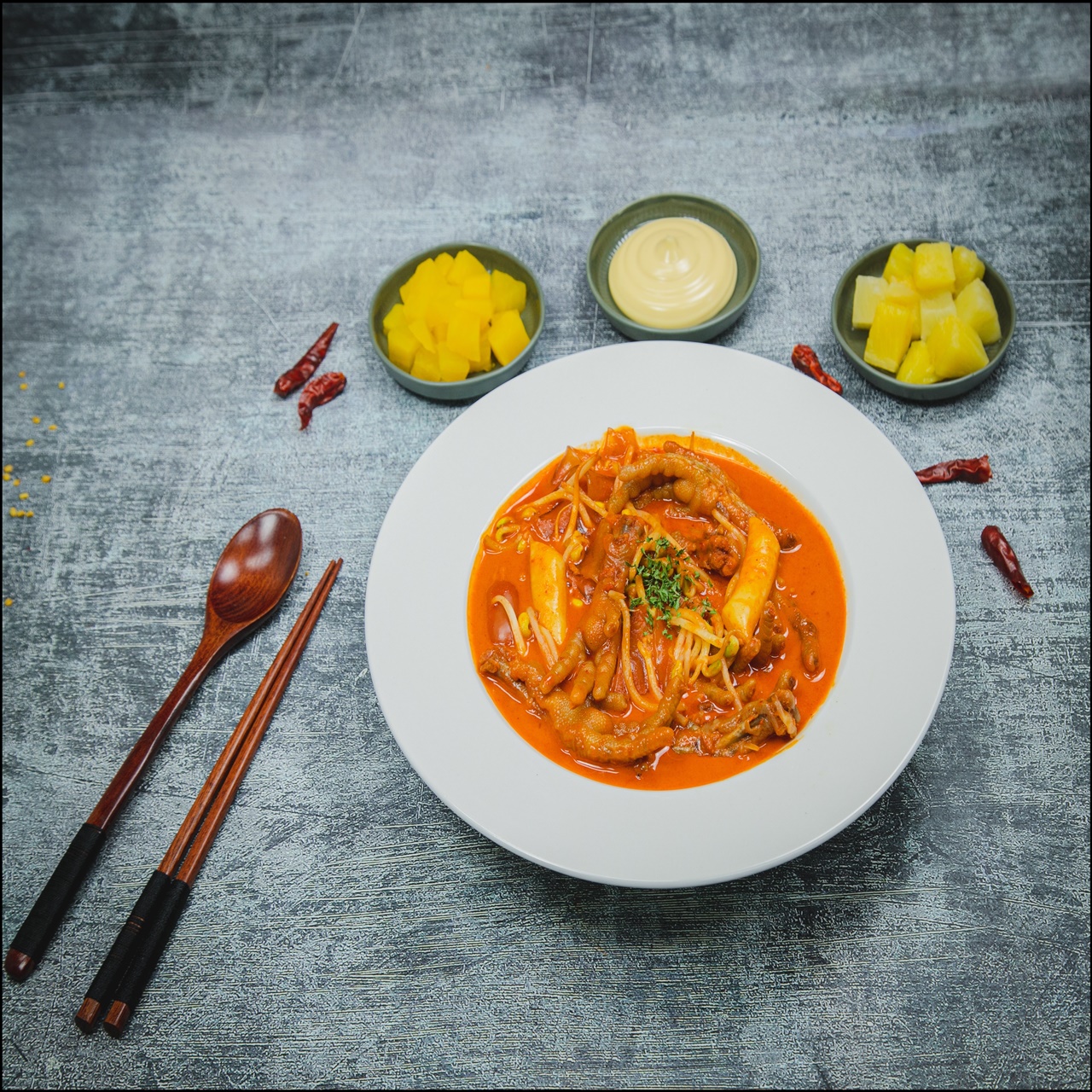 30년 불멸의 닭발 홍대점
