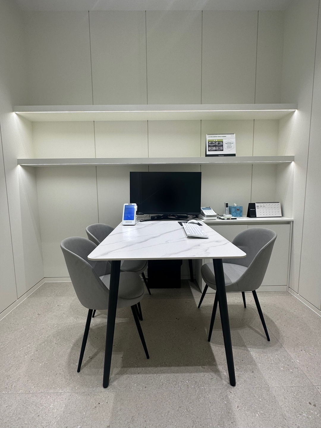 유앤탑플란트치과의원 대표 이미지