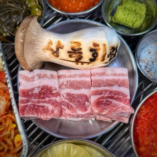 상록회관 연탄구이 풍무점 내부 또는 관련 모습