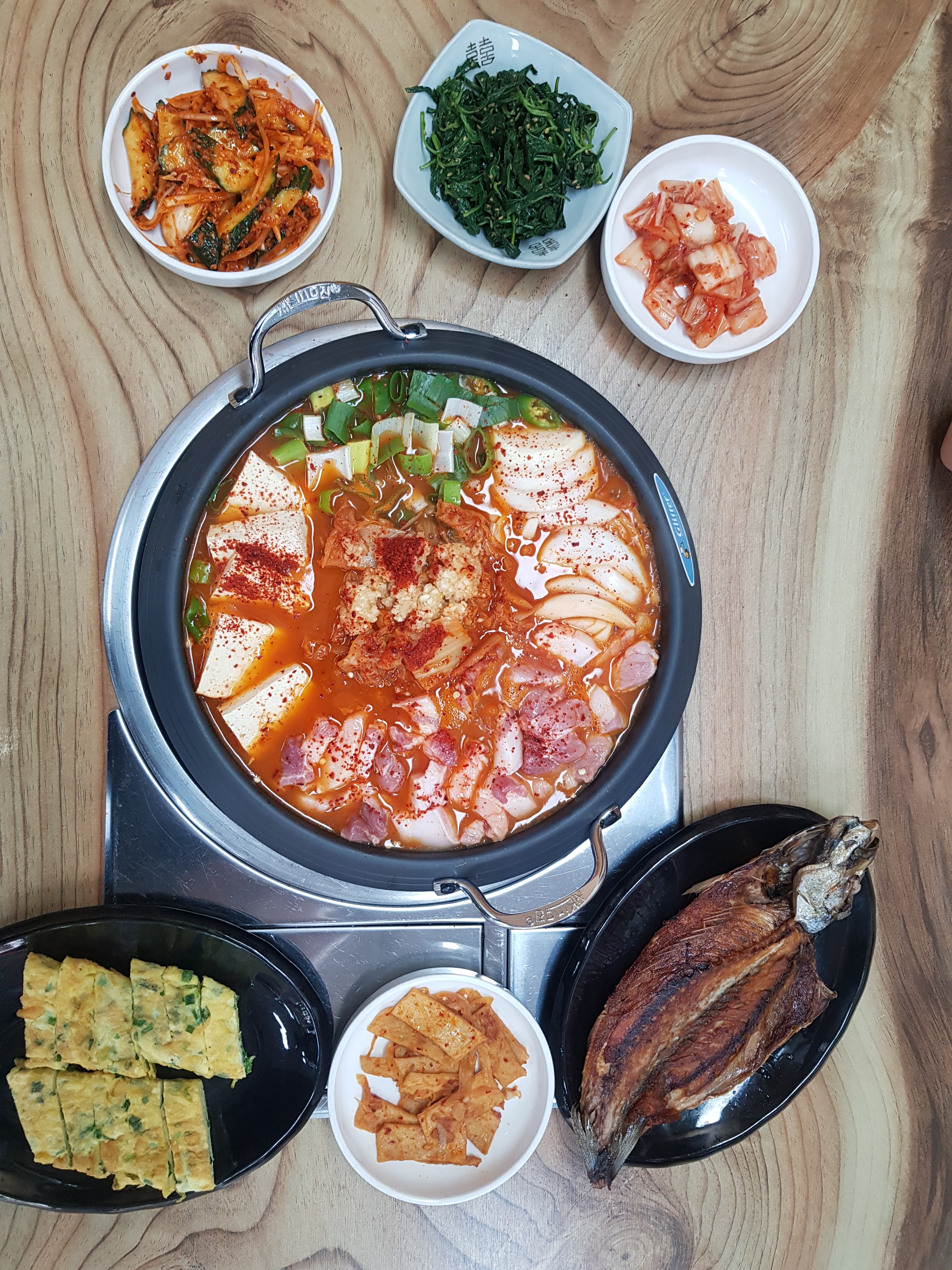 홍길동고기집 본점