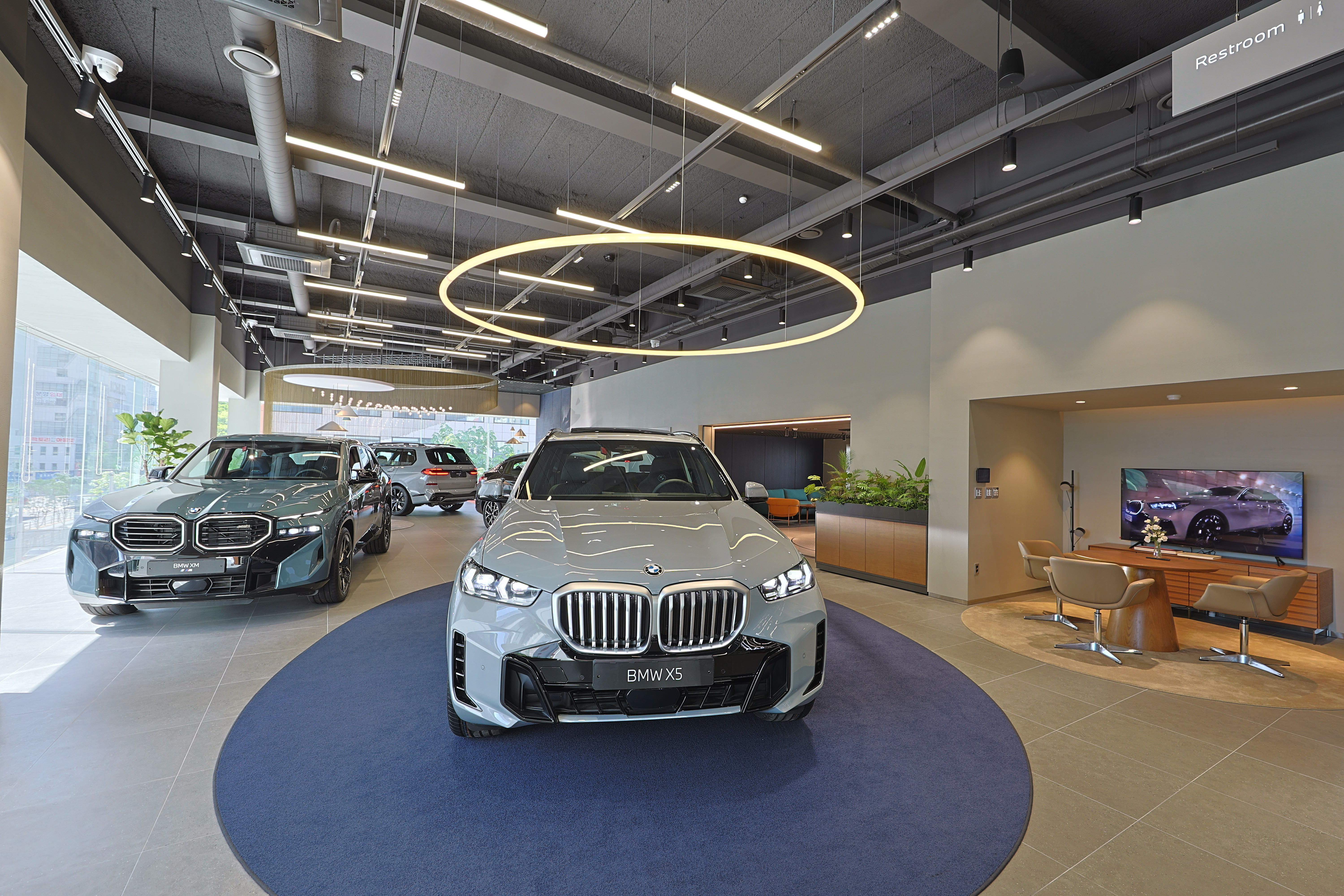 동성모터스 BMW 부산중앙전시장 대표 이미지