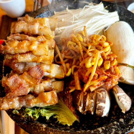 촌집돌판삼겹살