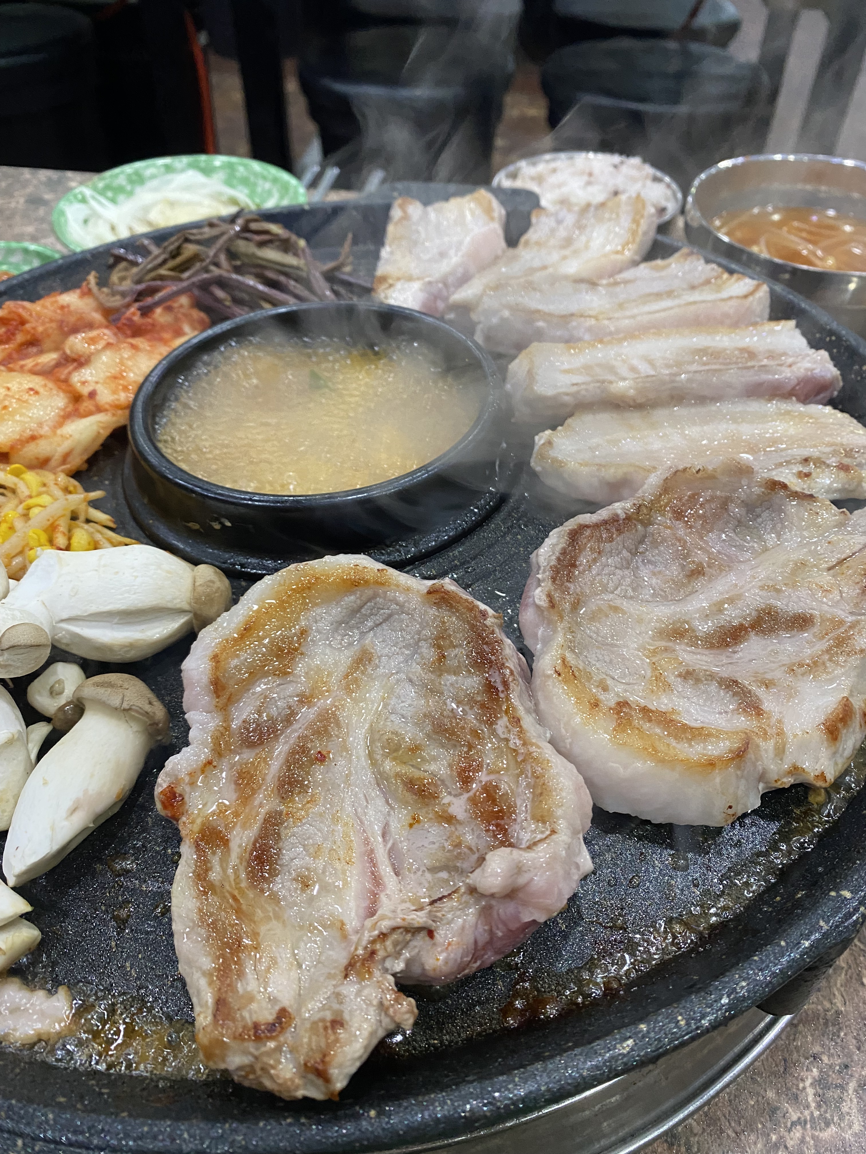 꽃돼지삼겹살 천안본점
