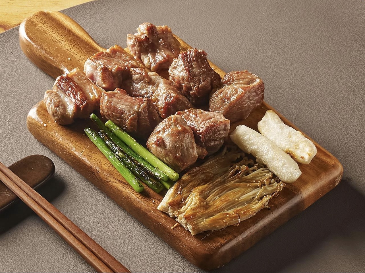 맛찬들왕소금구이 광교호수공원점