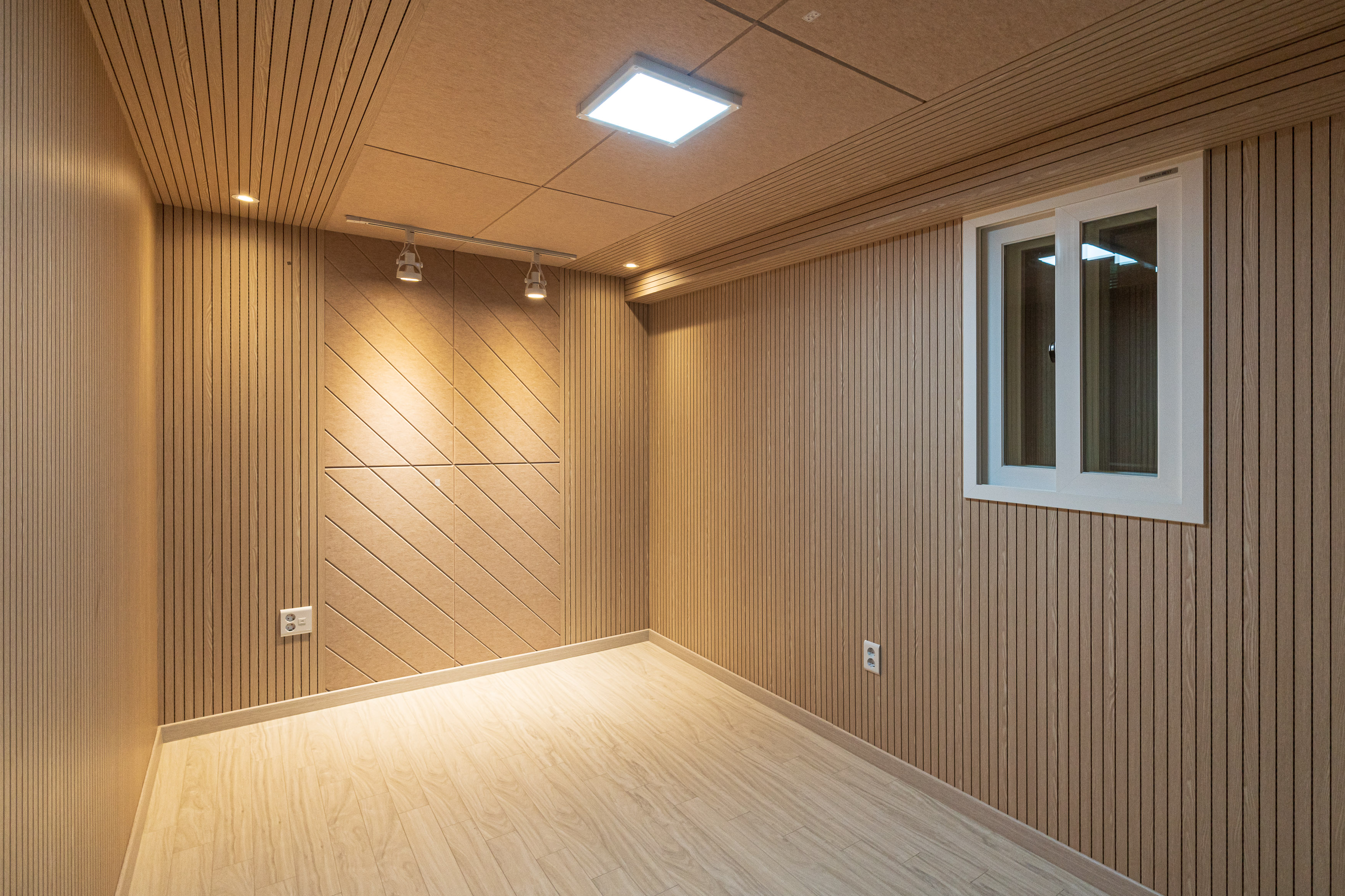 4번째 스튜디오 사진