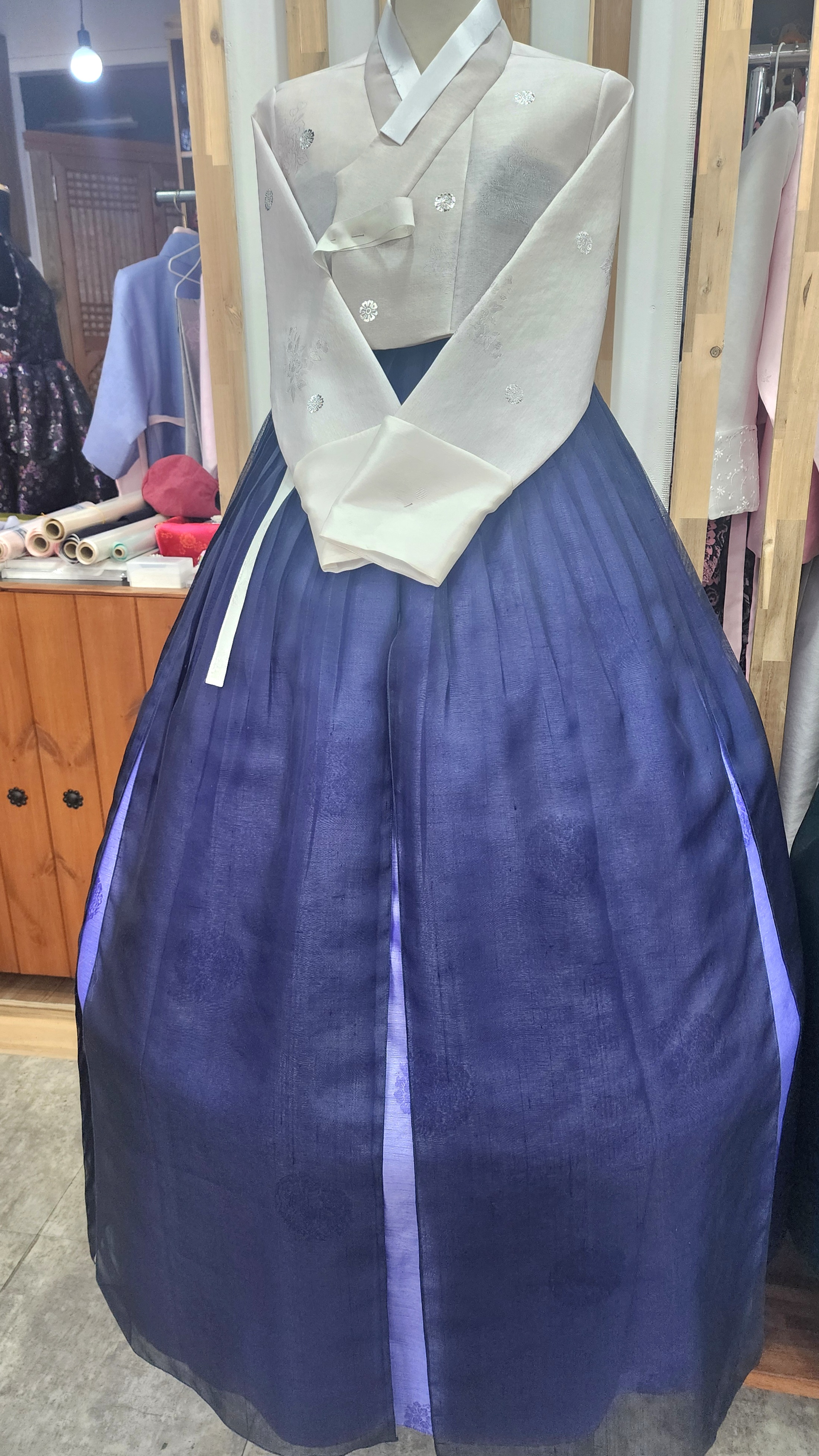 참조은 한 드레스 대표 이미지