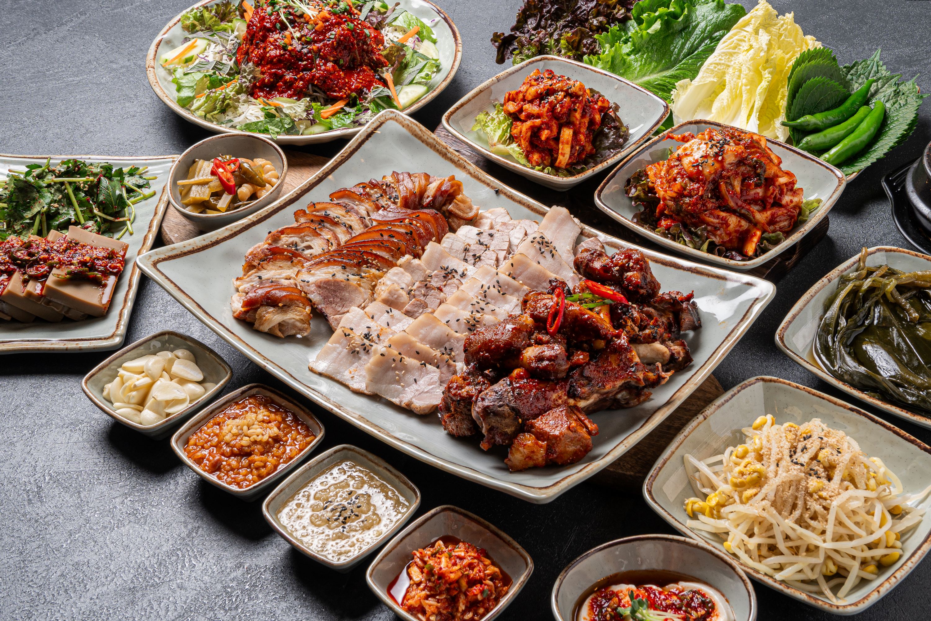푸짐한대접족발보쌈