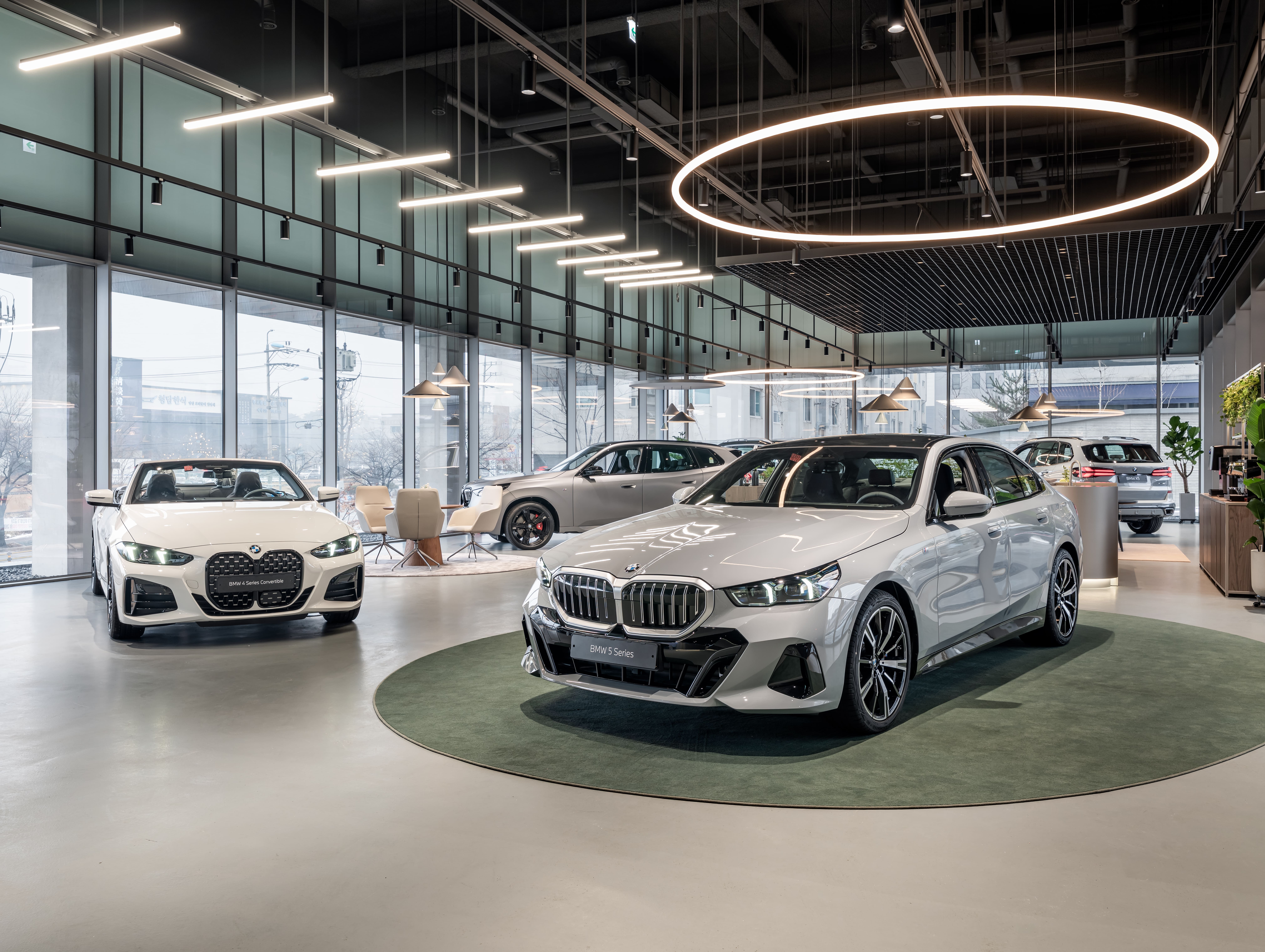바바리안모터스 BMW 일산 컴플렉스전시장