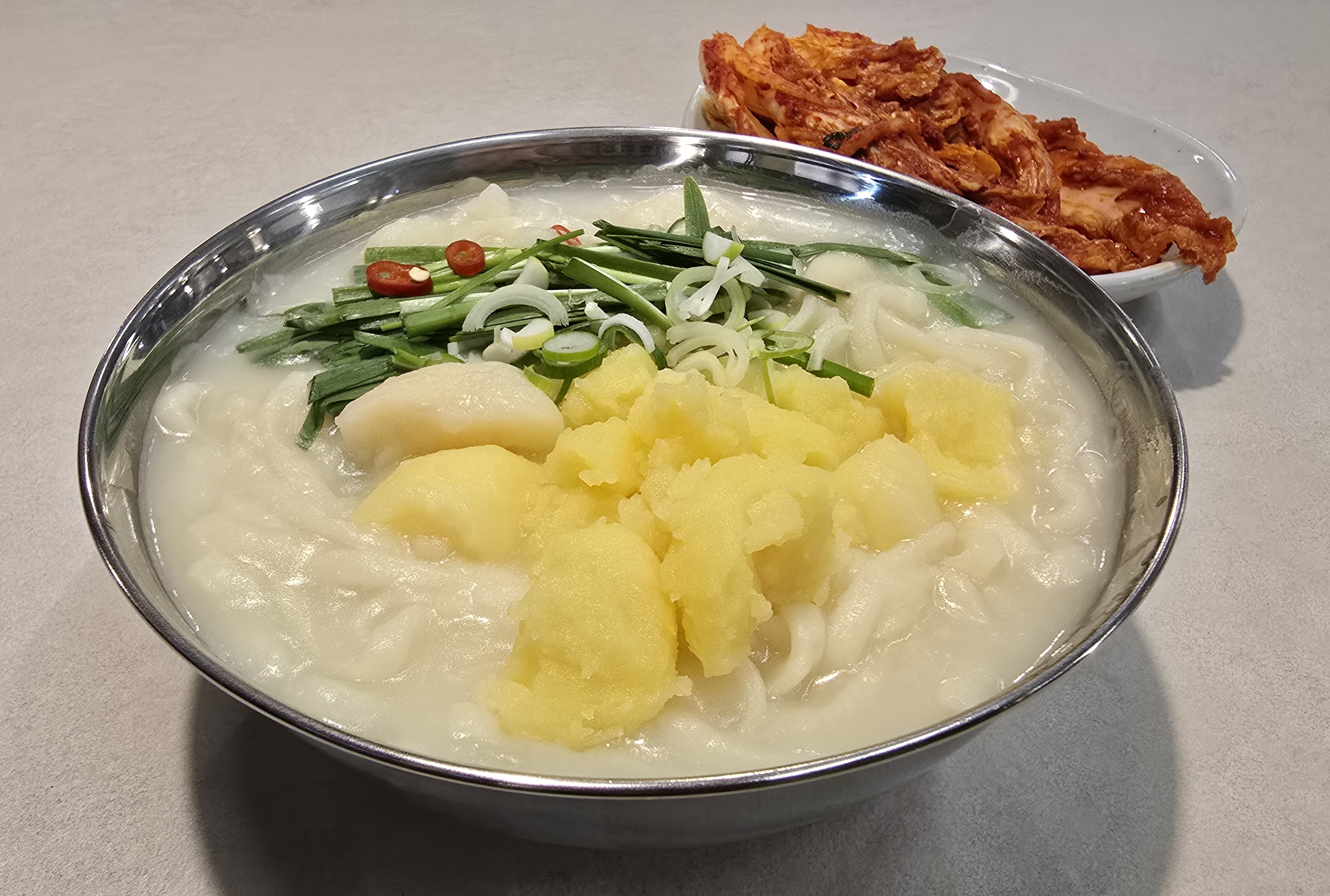 피터칼국수