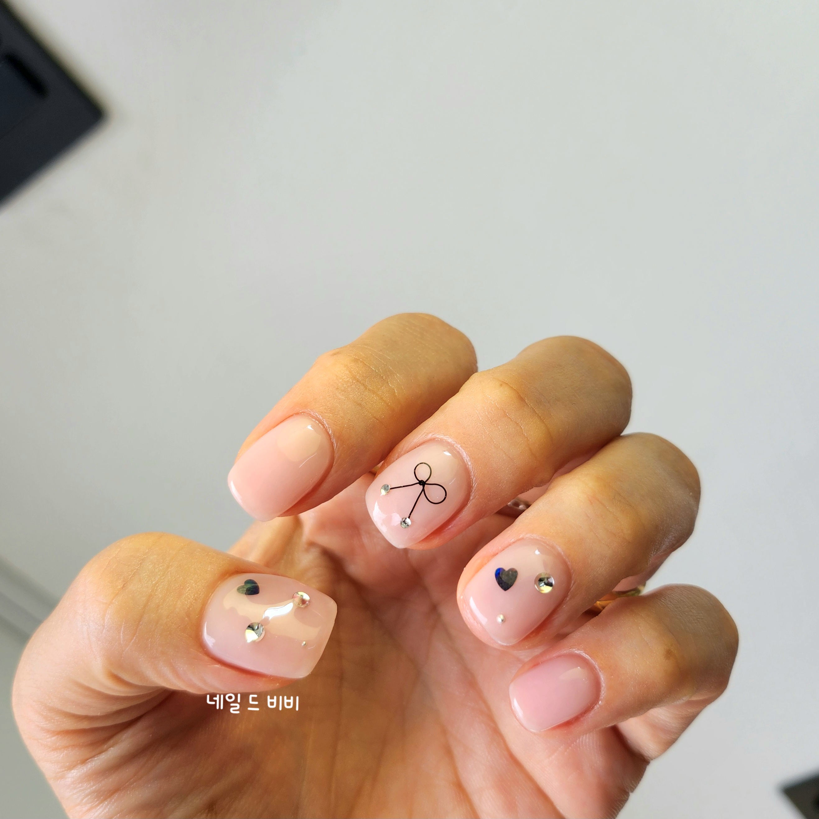네일드비비