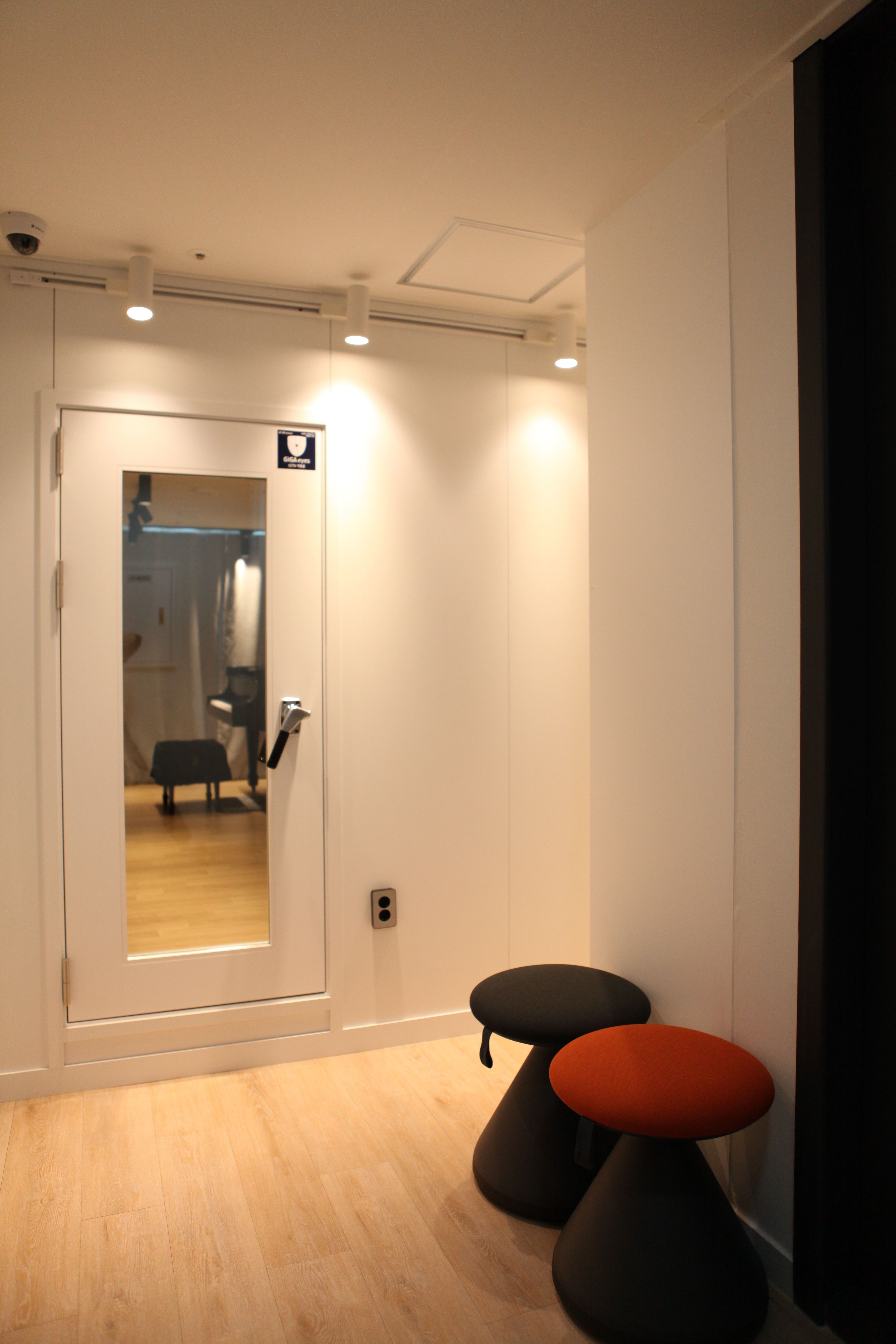 4번째 스튜디오 사진