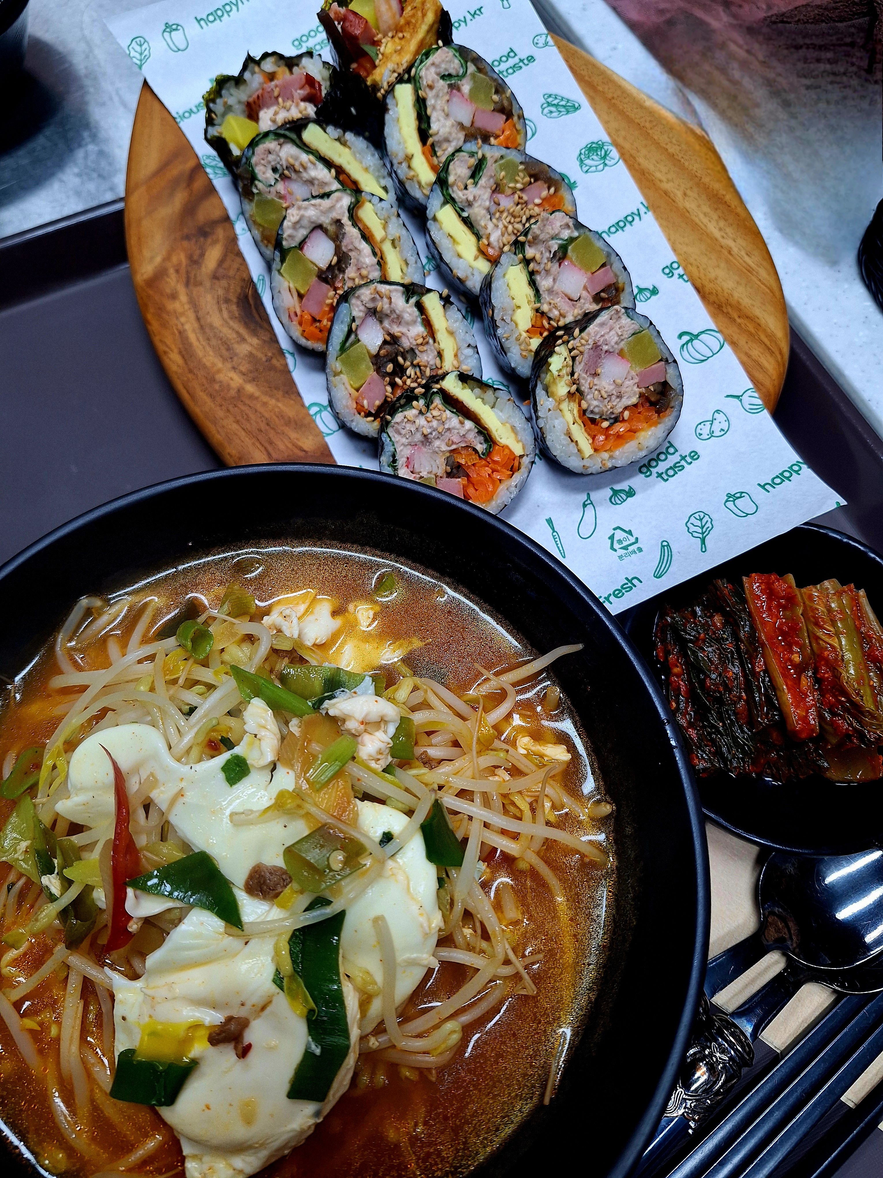 김밥 cafe j.road