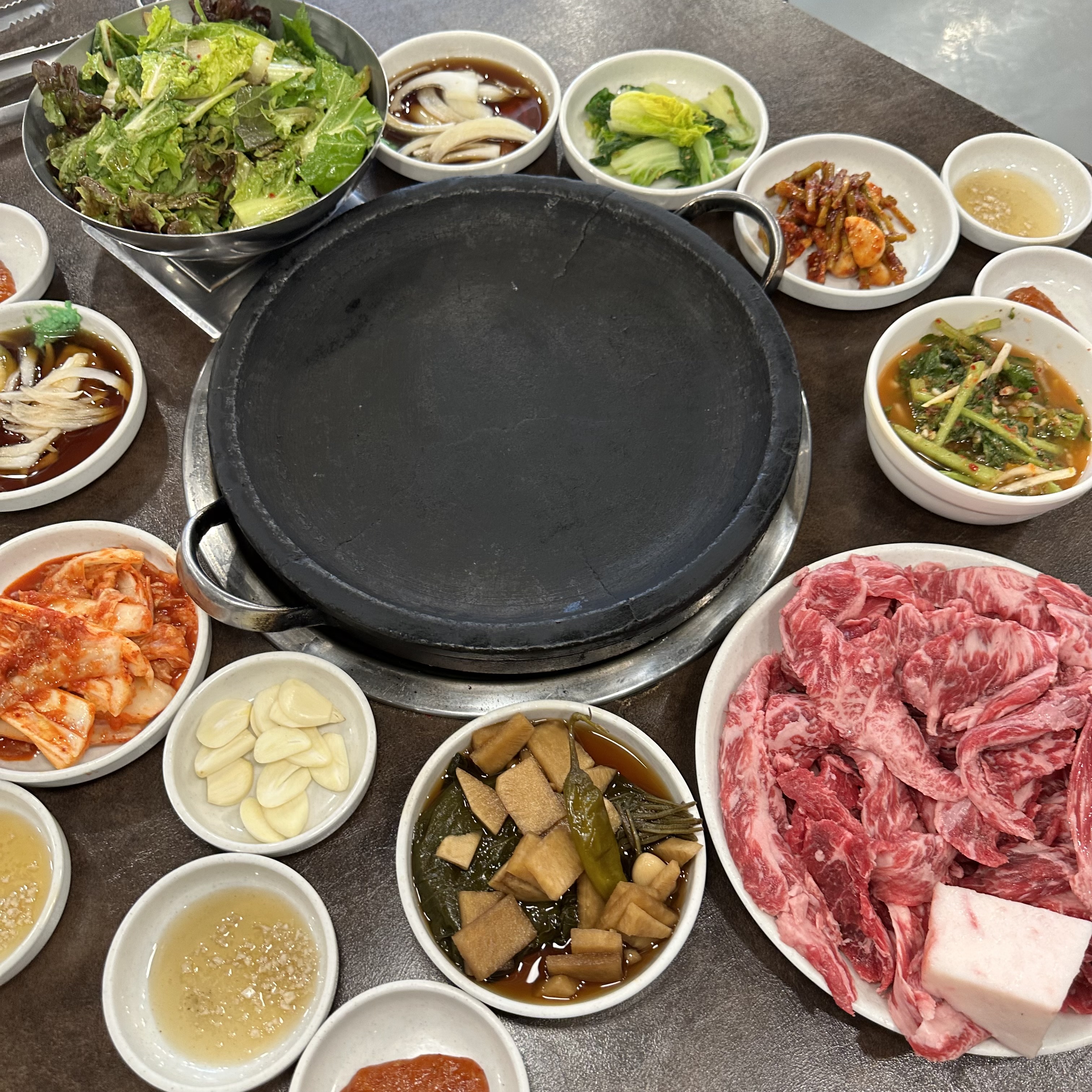 굴다리 식육식당 서구청 직영점