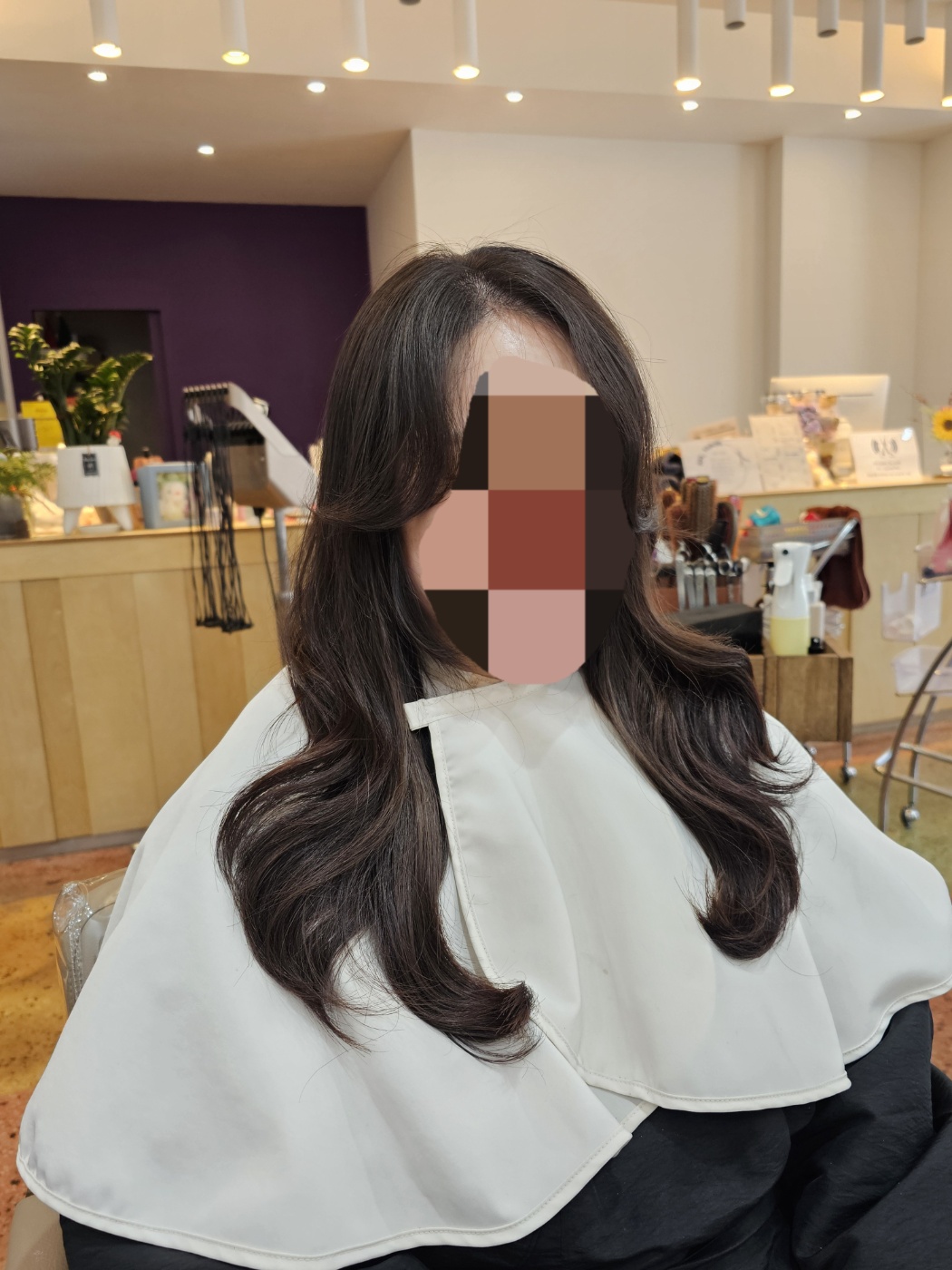 온헤어 내부 또는 관련 모습