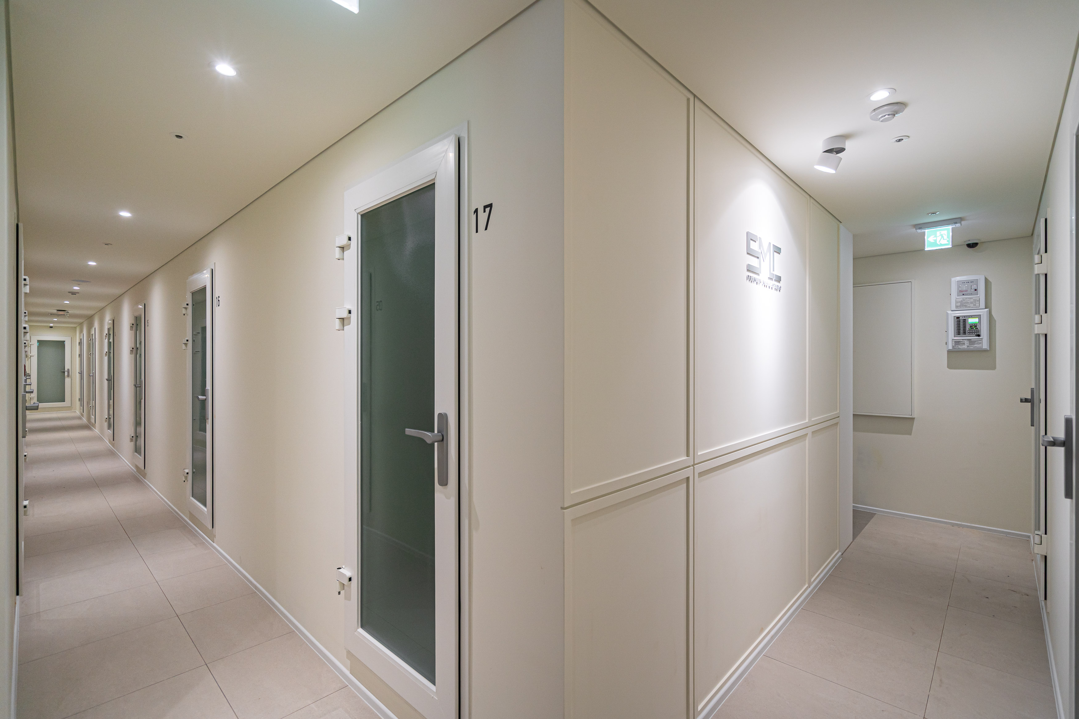 1번째 스튜디오 사진