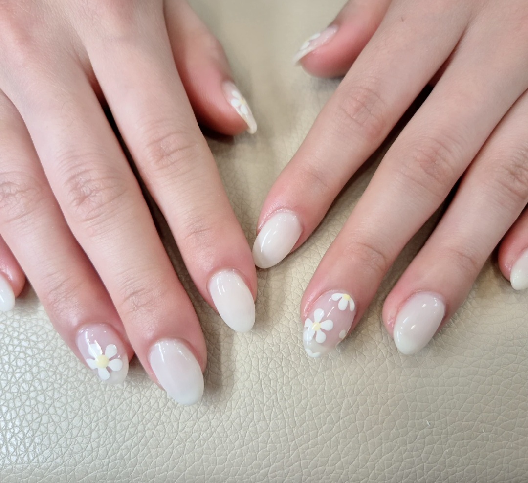 네일테라피 내부 또는 관련 모습