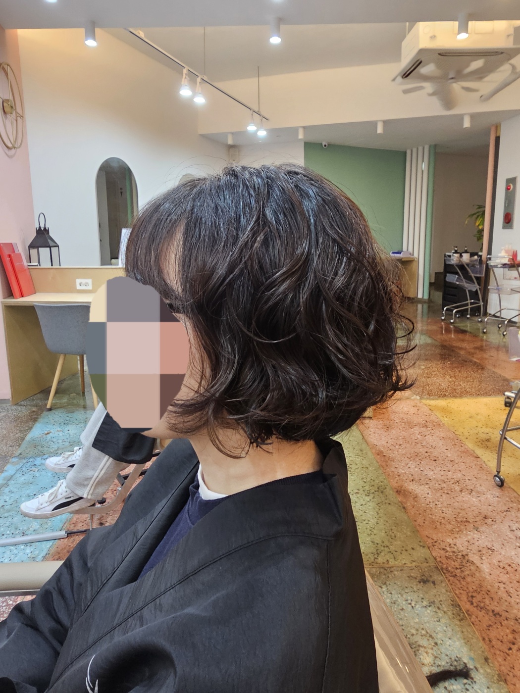 온헤어 내부 또는 관련 모습