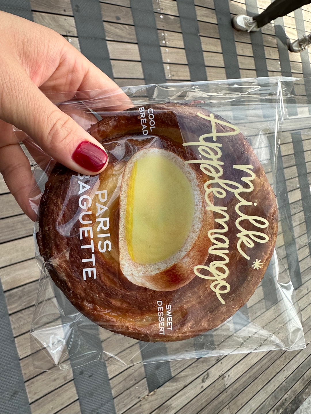 히네니 네일 대표 이미지: 위생적인 매장 내부