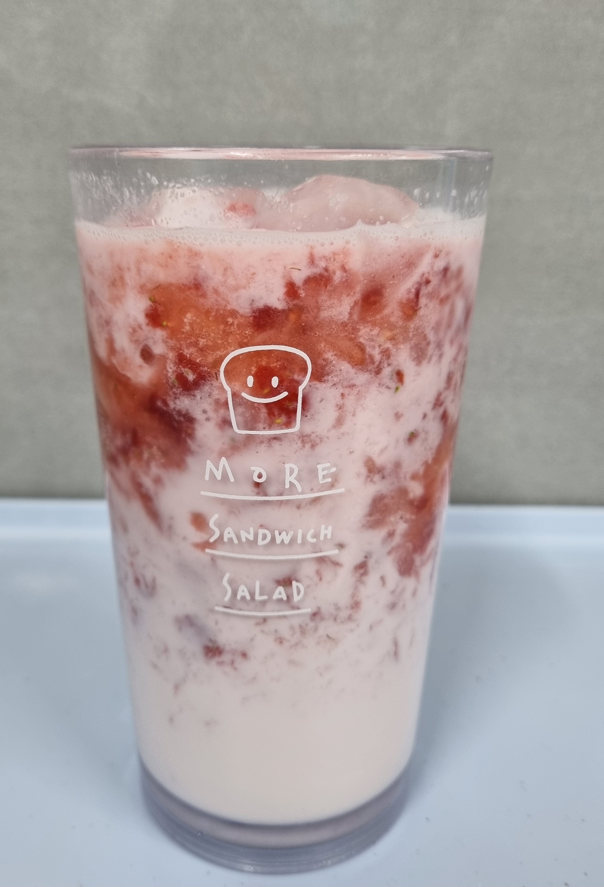 모어샌드위치앤샐러드 구서점